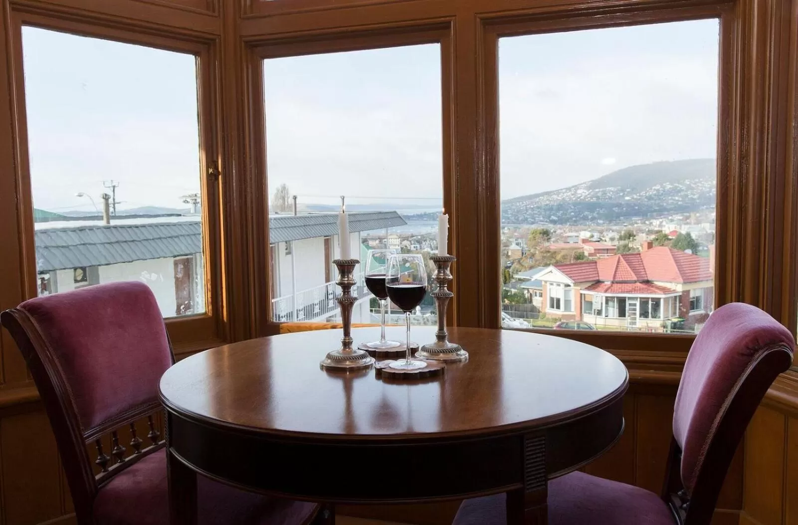 Alcoholic drinks in Motel Mayfair on Cavell