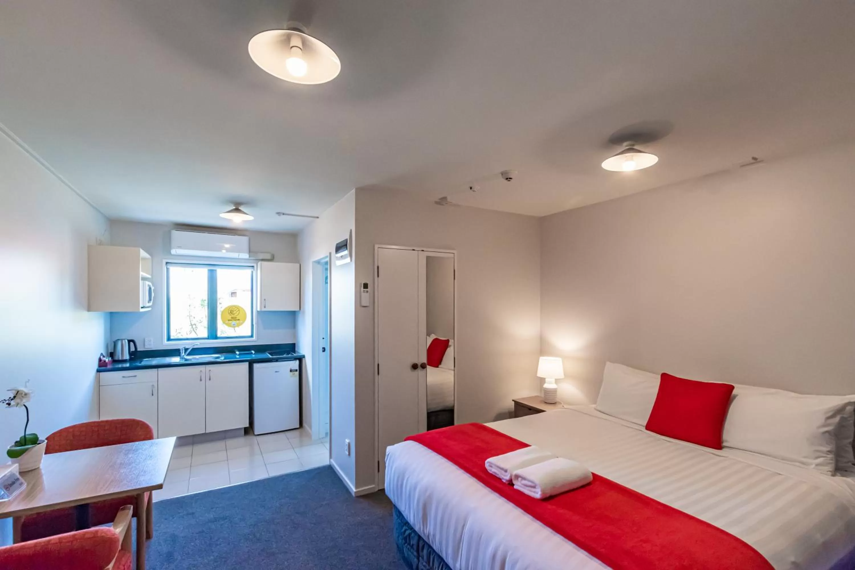 Photo of the whole room, Bed in Riccarton Mall Motel