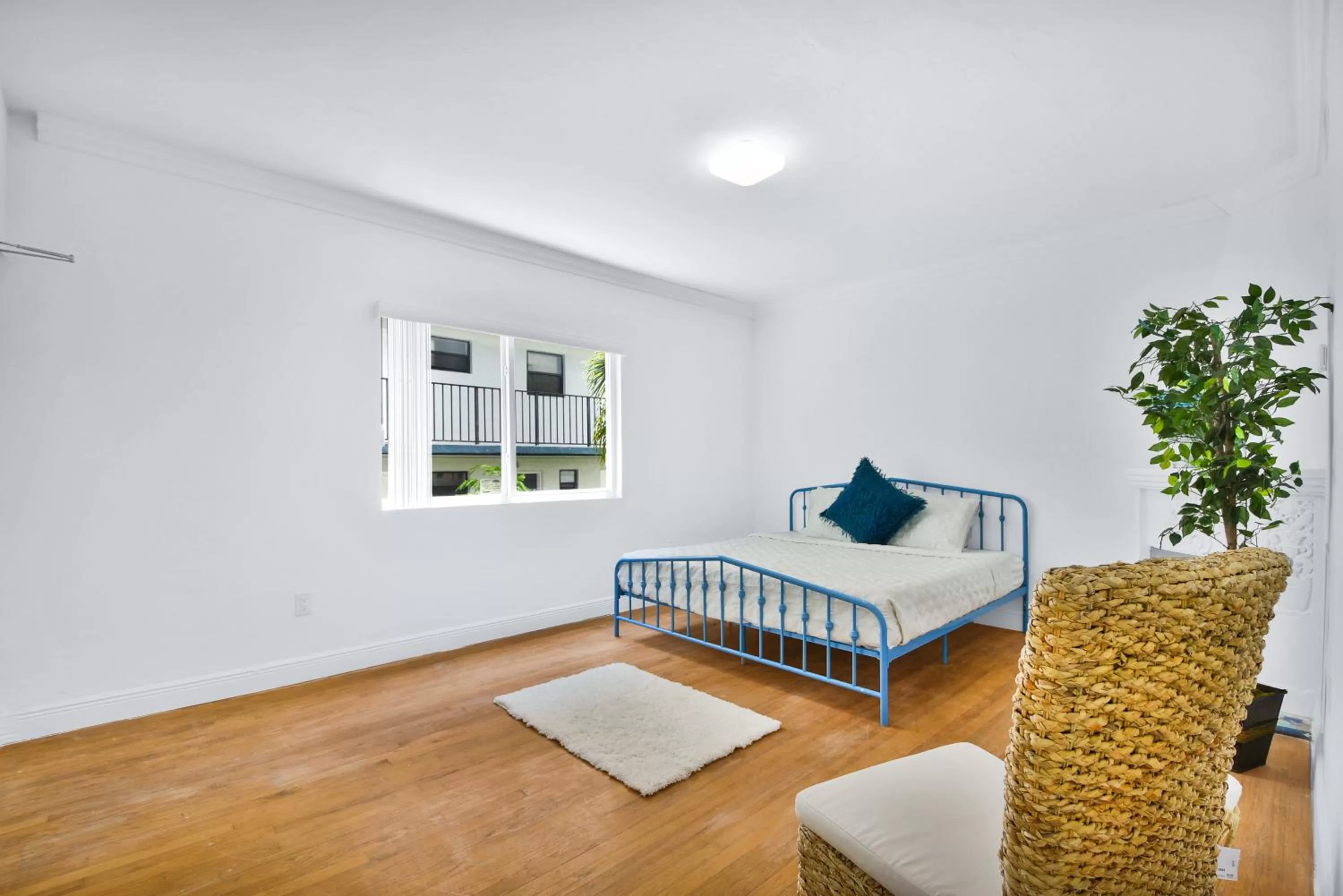 Apartment in West Deco