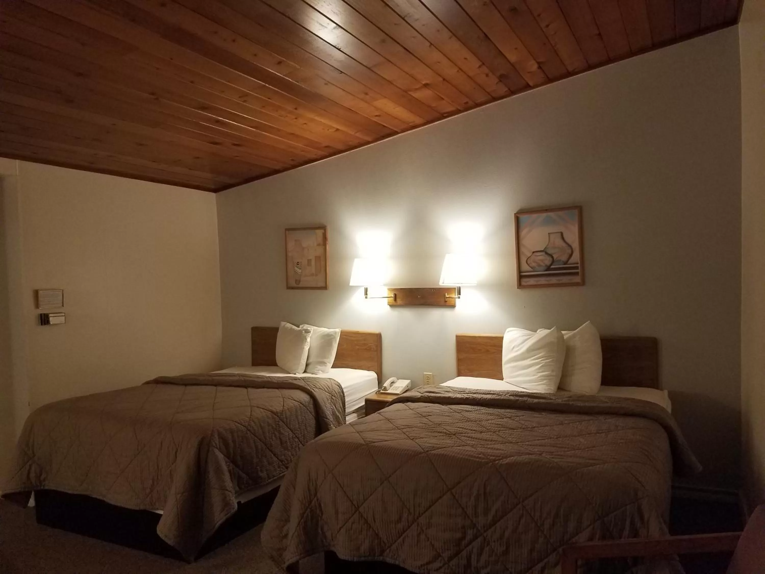 Bedroom, Bed in Budget Host Melody Lane