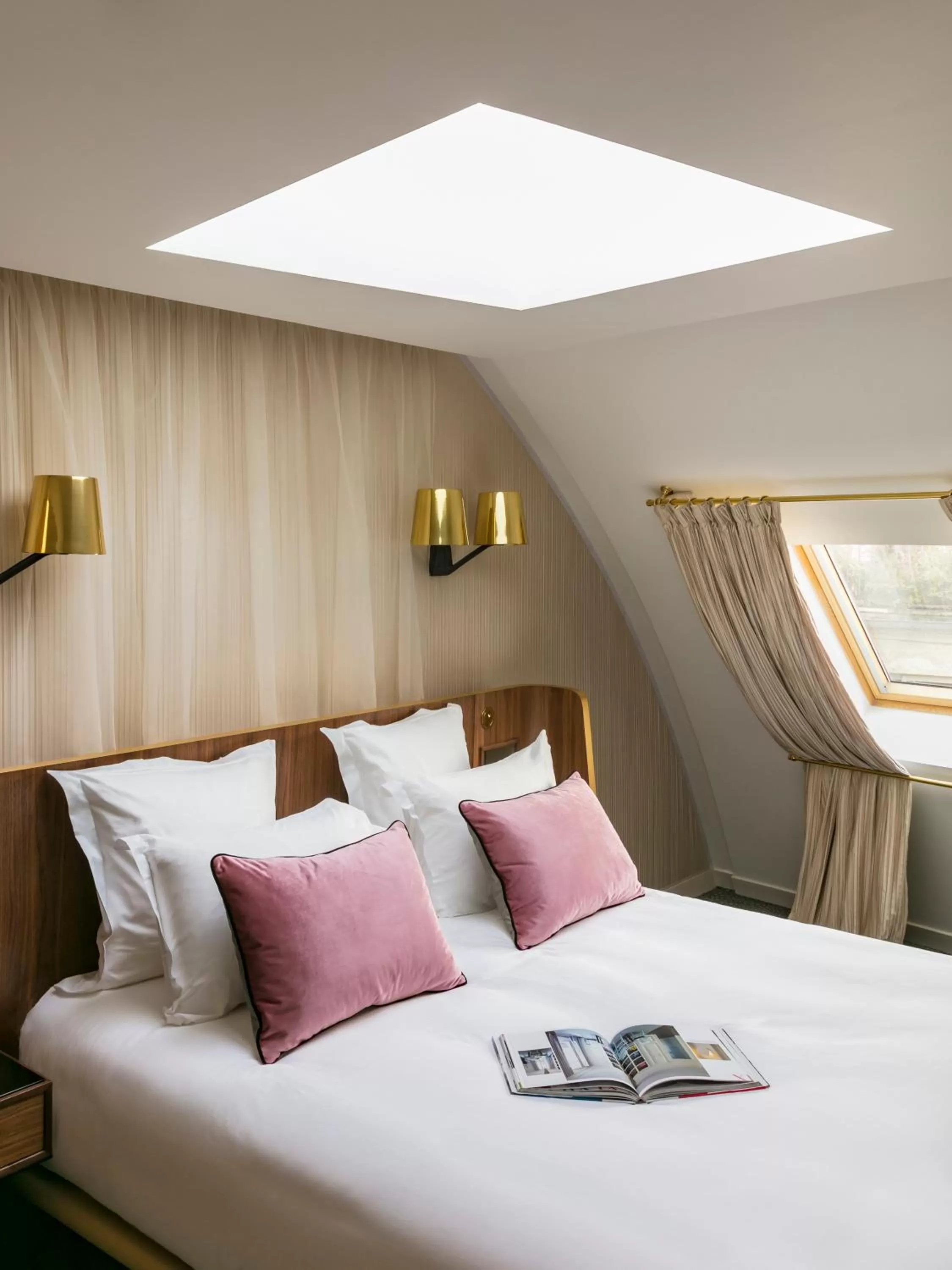 Bedroom, Bed in Maison Albar - Le Pont-Neuf