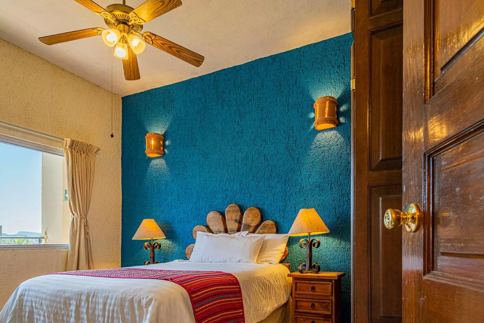 Bed in Las Gaviotas Condo-Hotel La Paz BCS