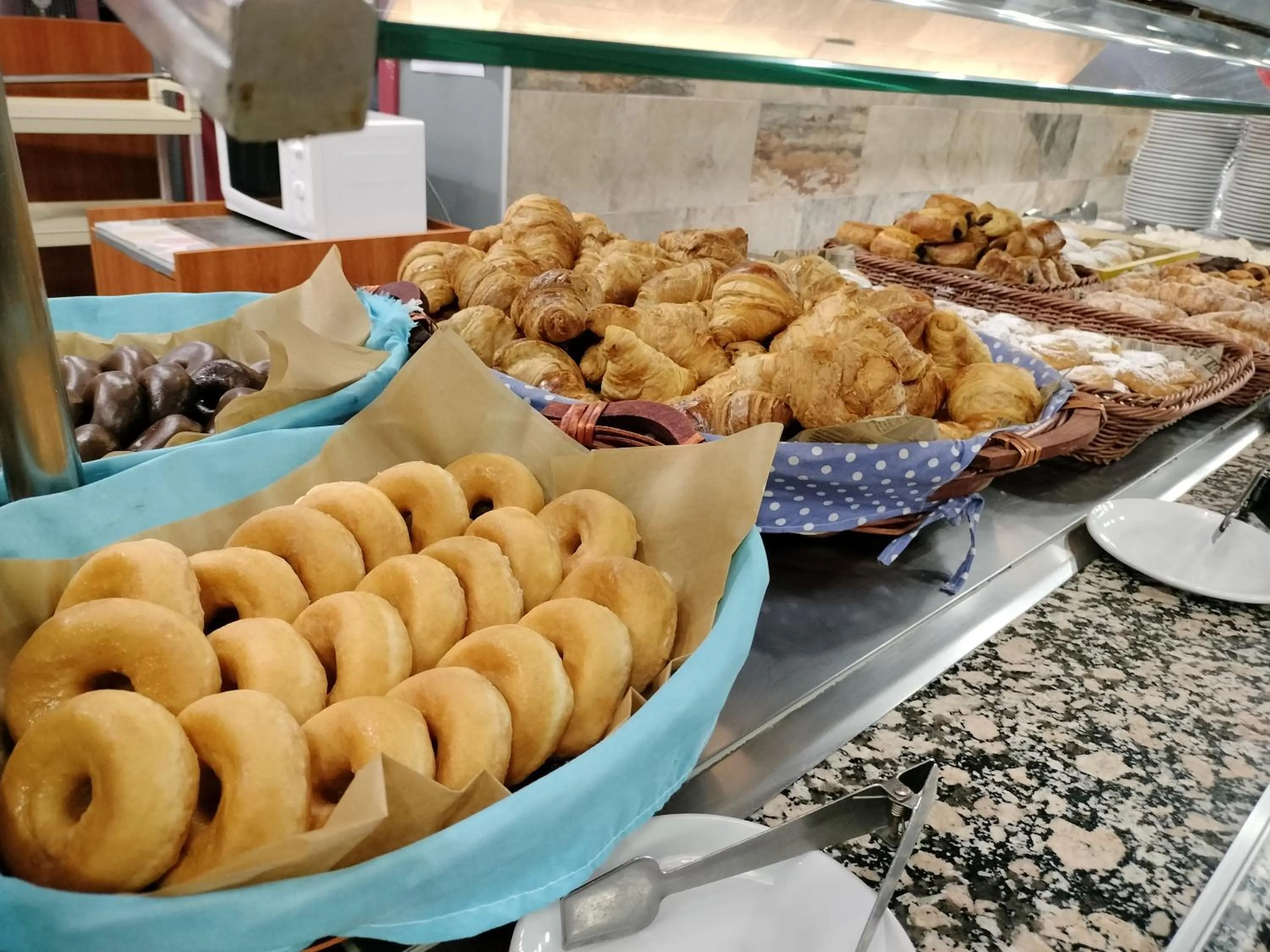 Buffet breakfast in Hotel Ciutadella
