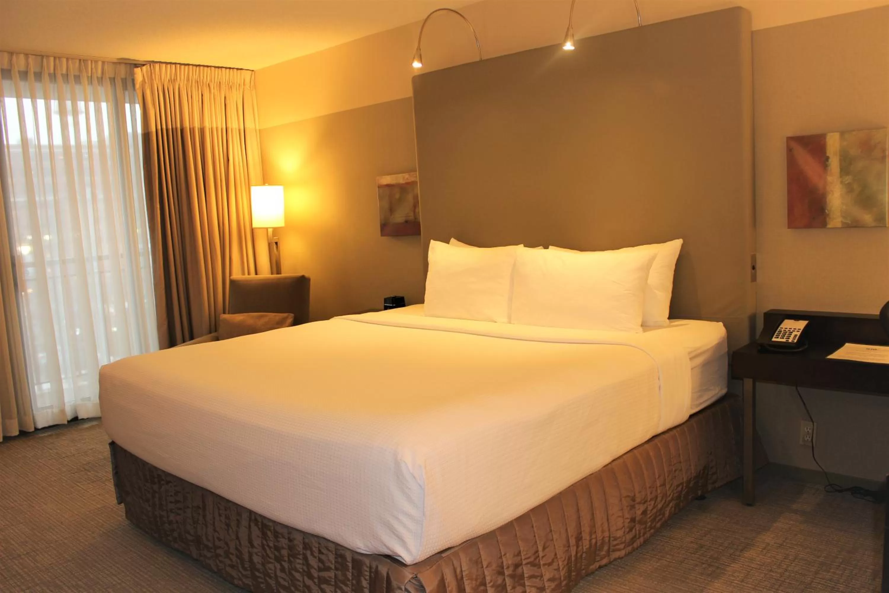 King Room - Mobility Access Tub - Non-Smoking in Crowne Plaza - Chicago West Loop by IHG