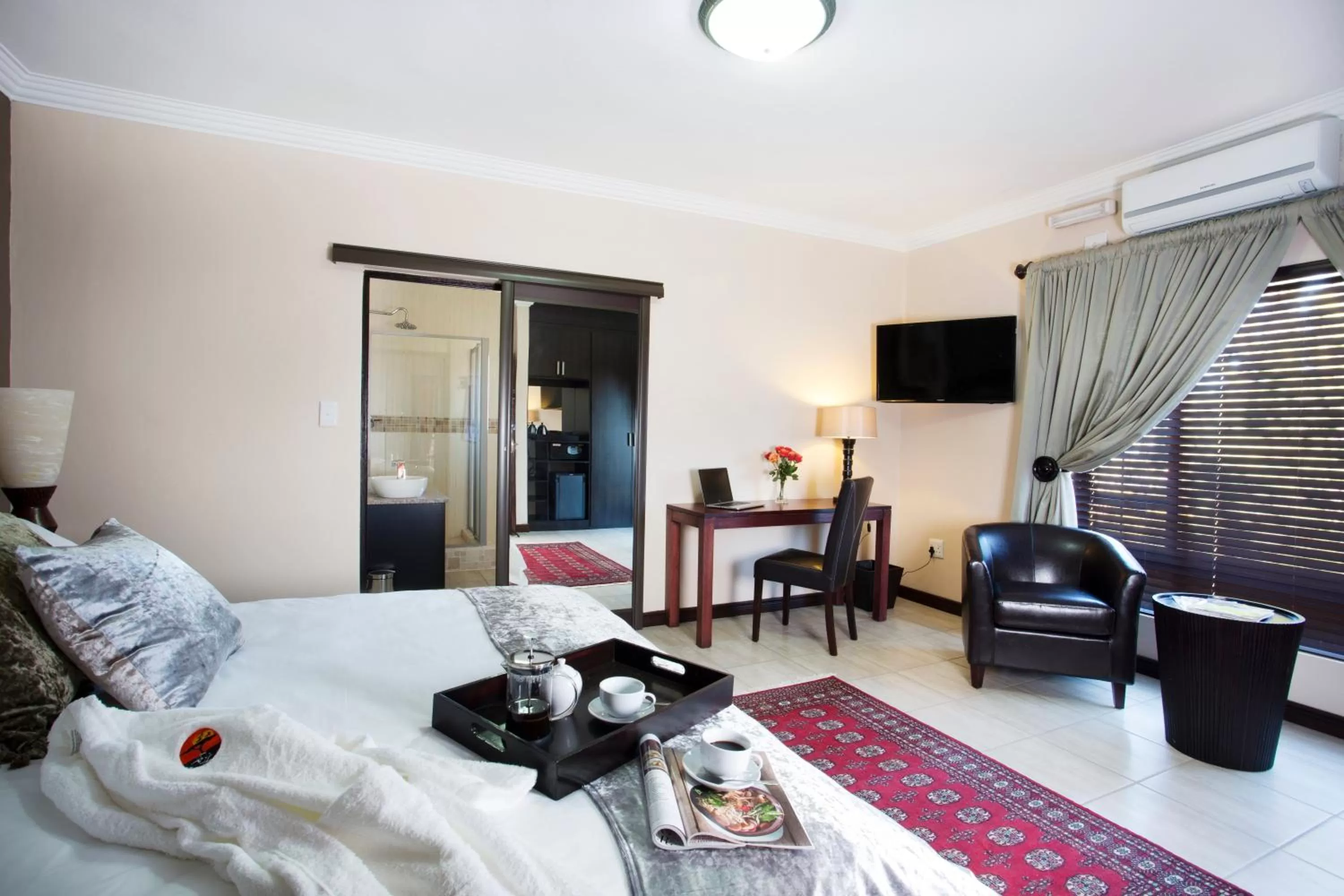 Bedroom, Bed in Eco Park Lodge