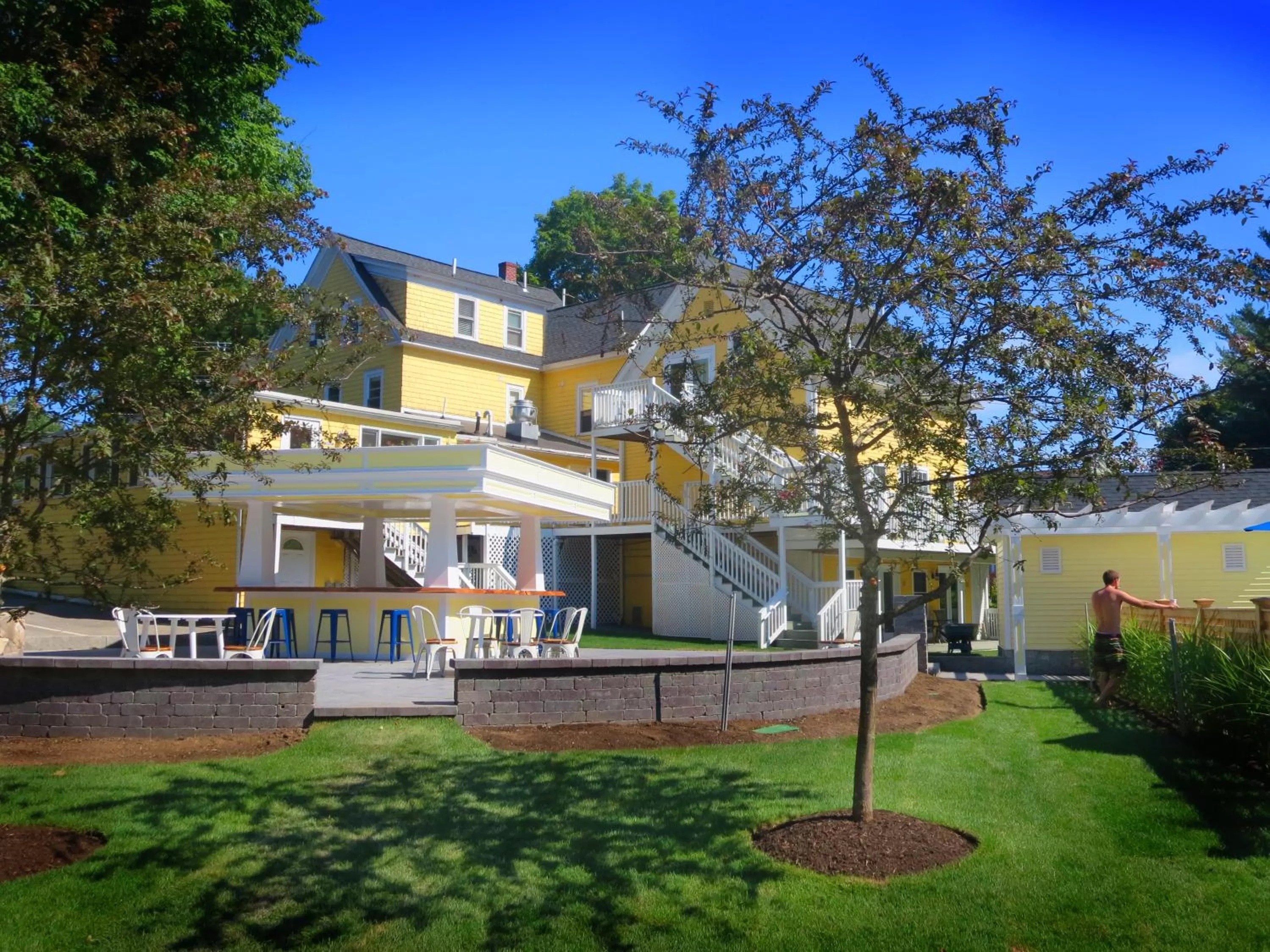 Food and drinks in Admiral's Inn Resort