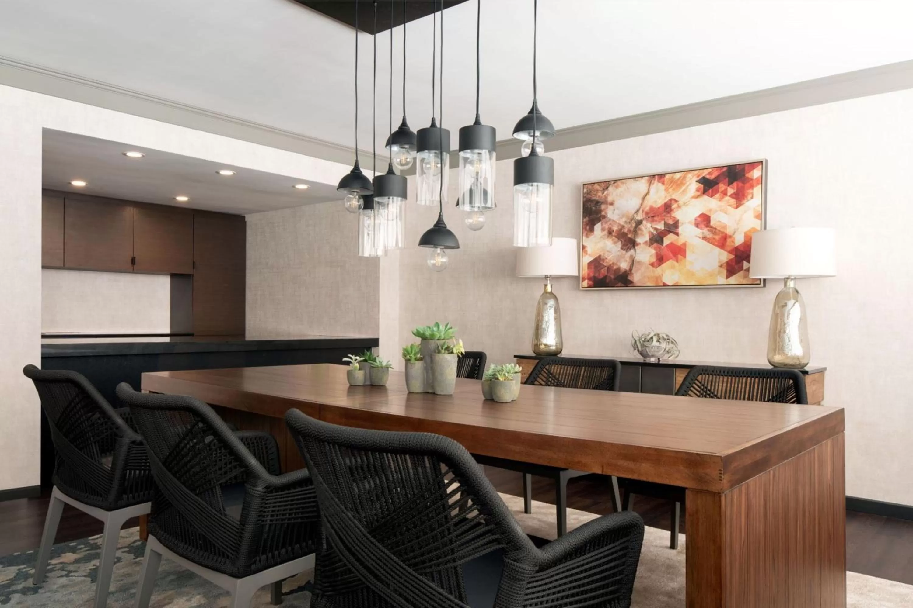 Photo of the whole room in Seattle Airport Marriott