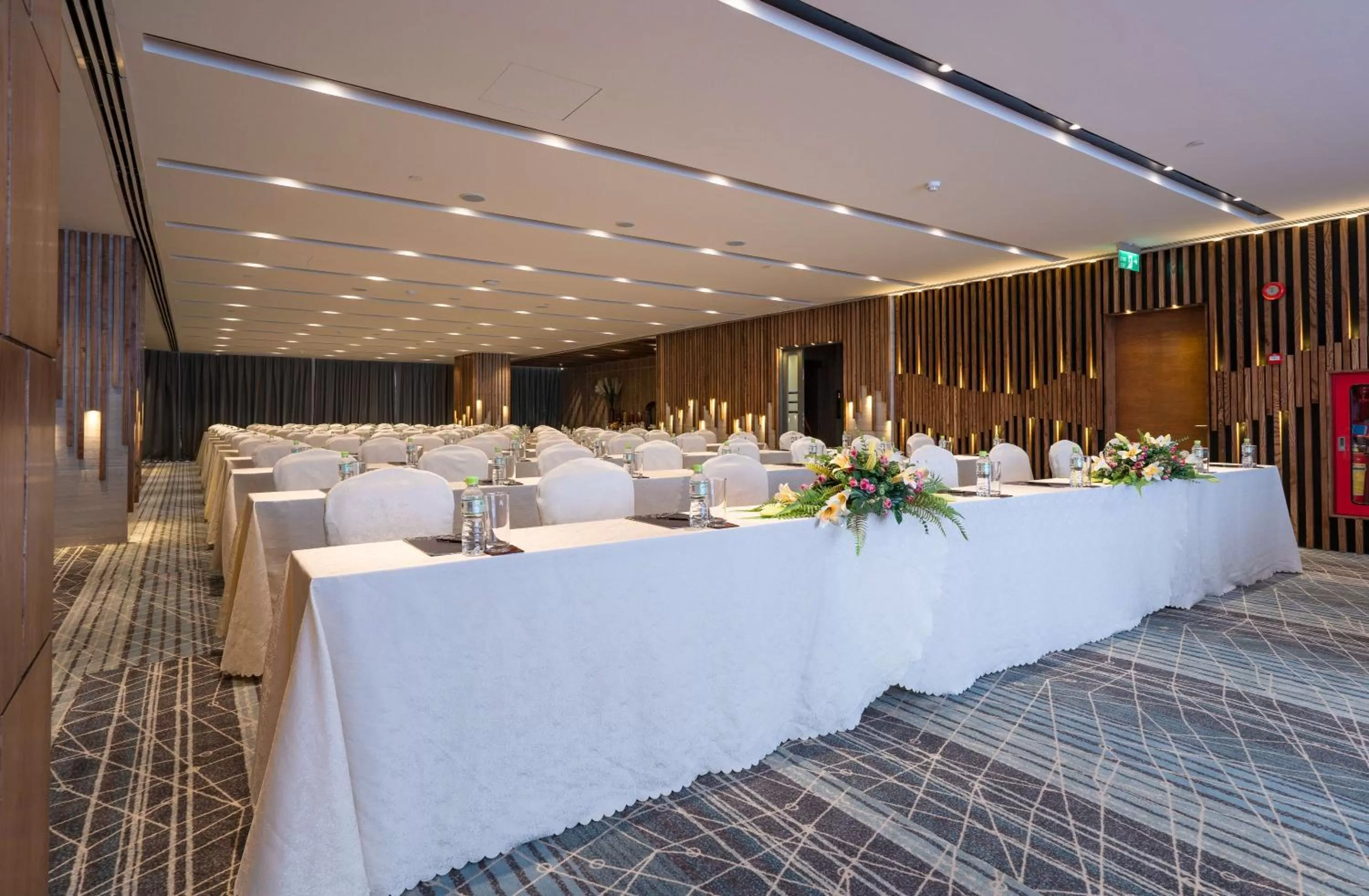 Banquet/Function facilities in Queen Ann Nha Trang Hotel
