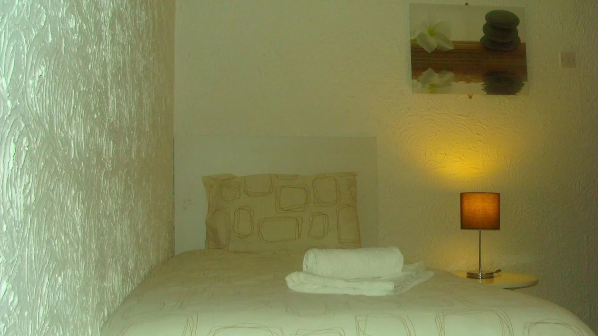 Bed in Wilsons Hotel - Blackpool Tower View