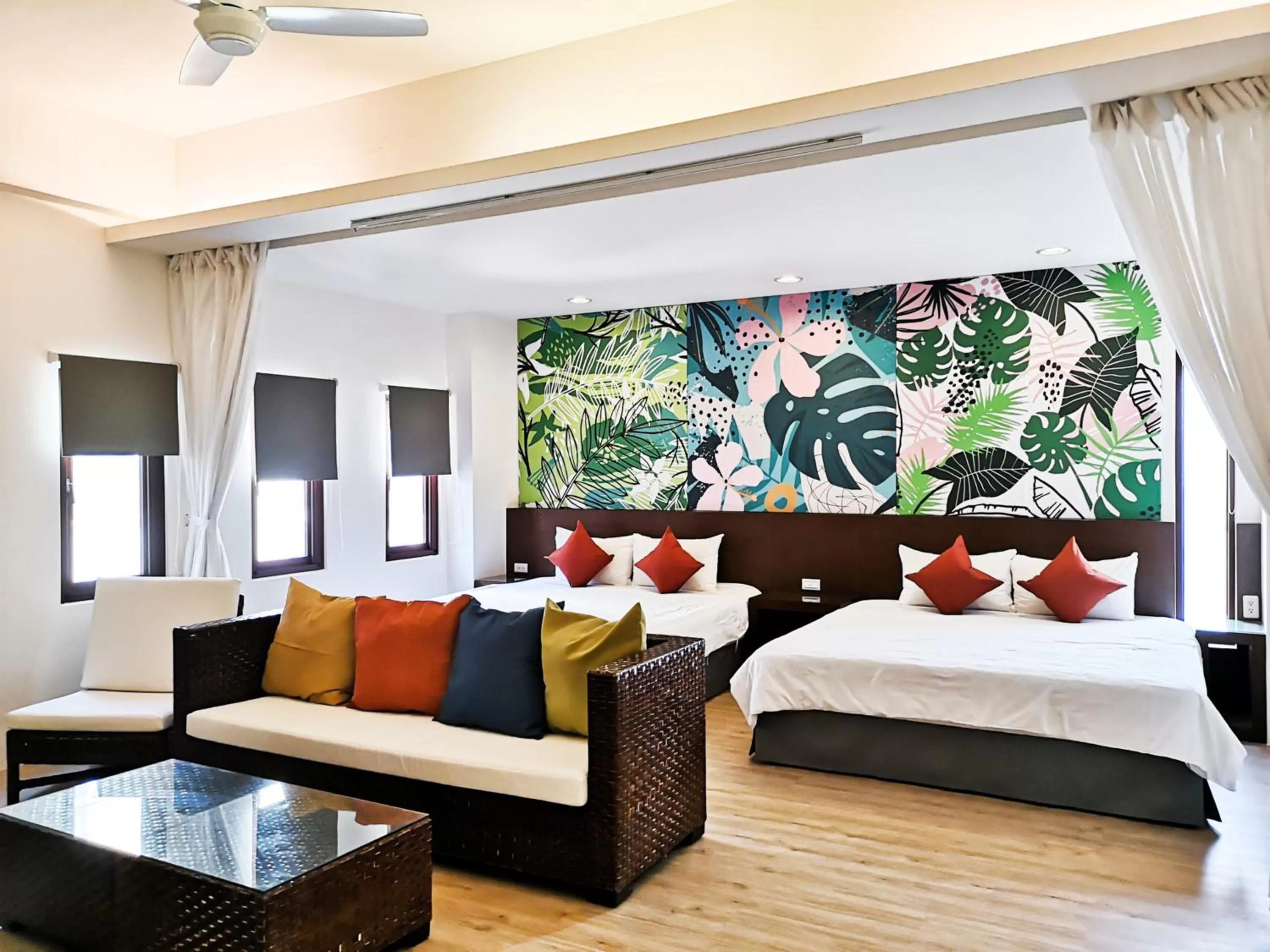 Photo of the whole room, Bed in Beachcastle & Sea View Villa