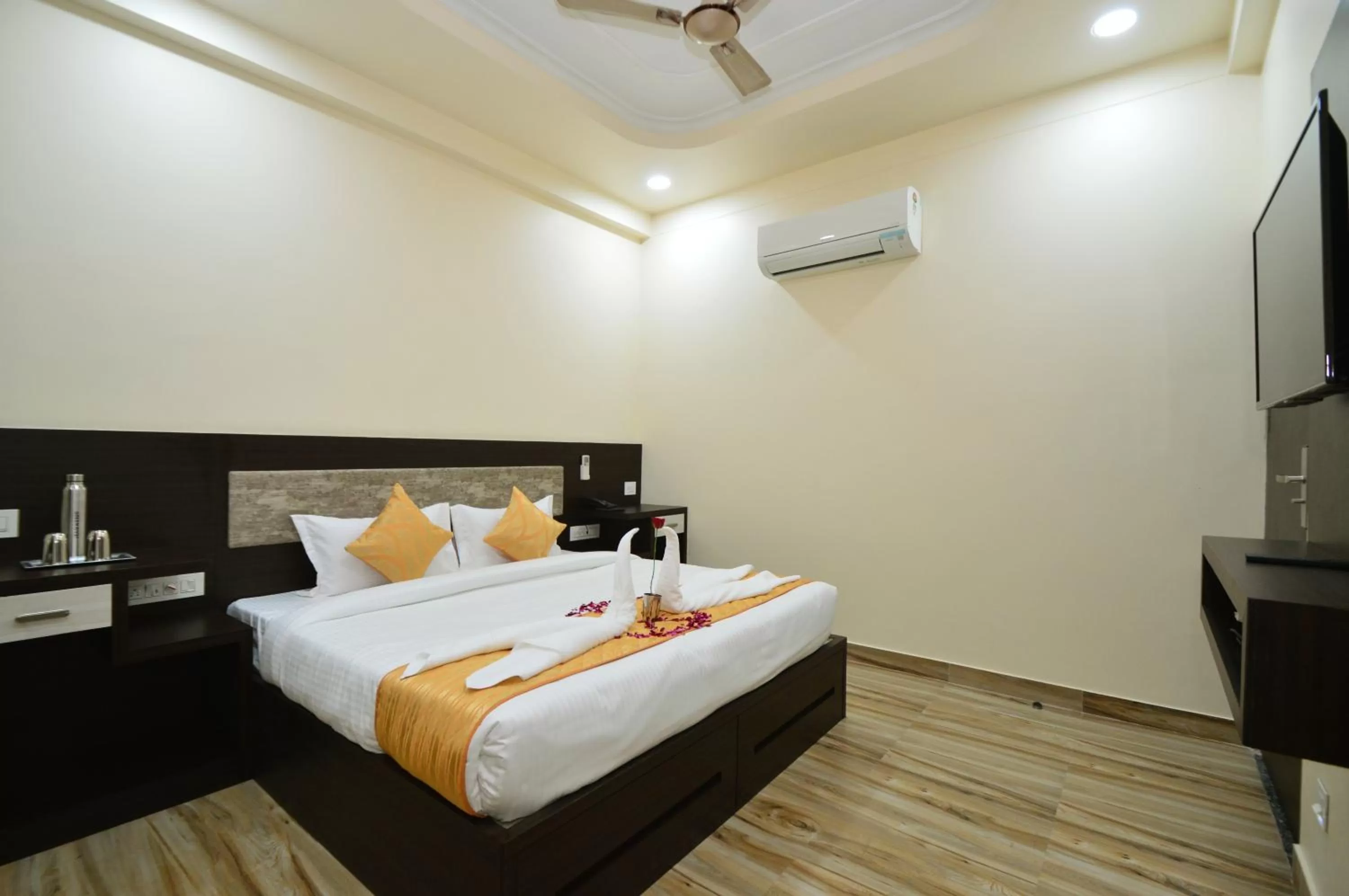 Bed in Kapish Home-All Pure Veg