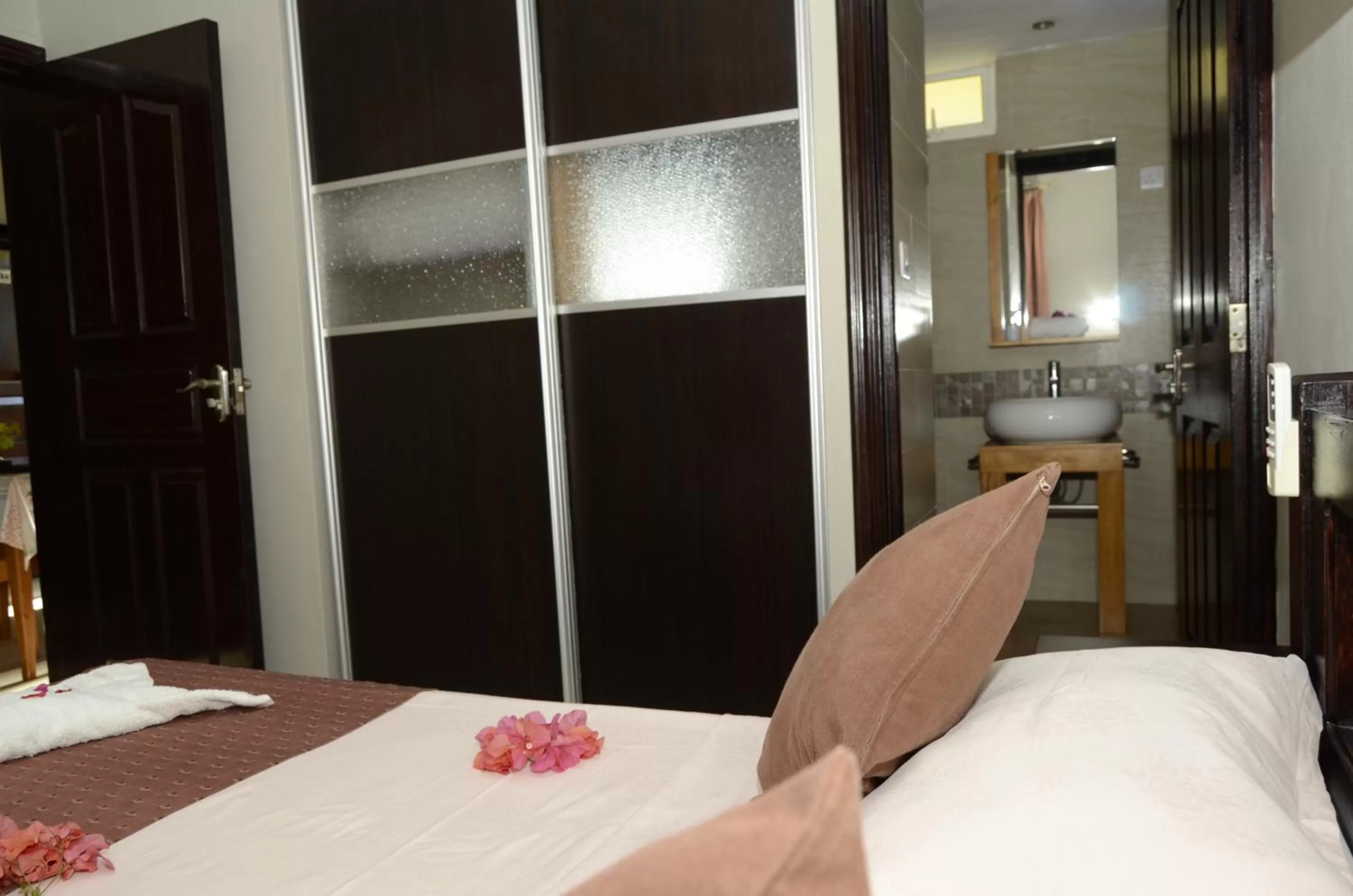 Bedroom, Bed in Villa Narmada