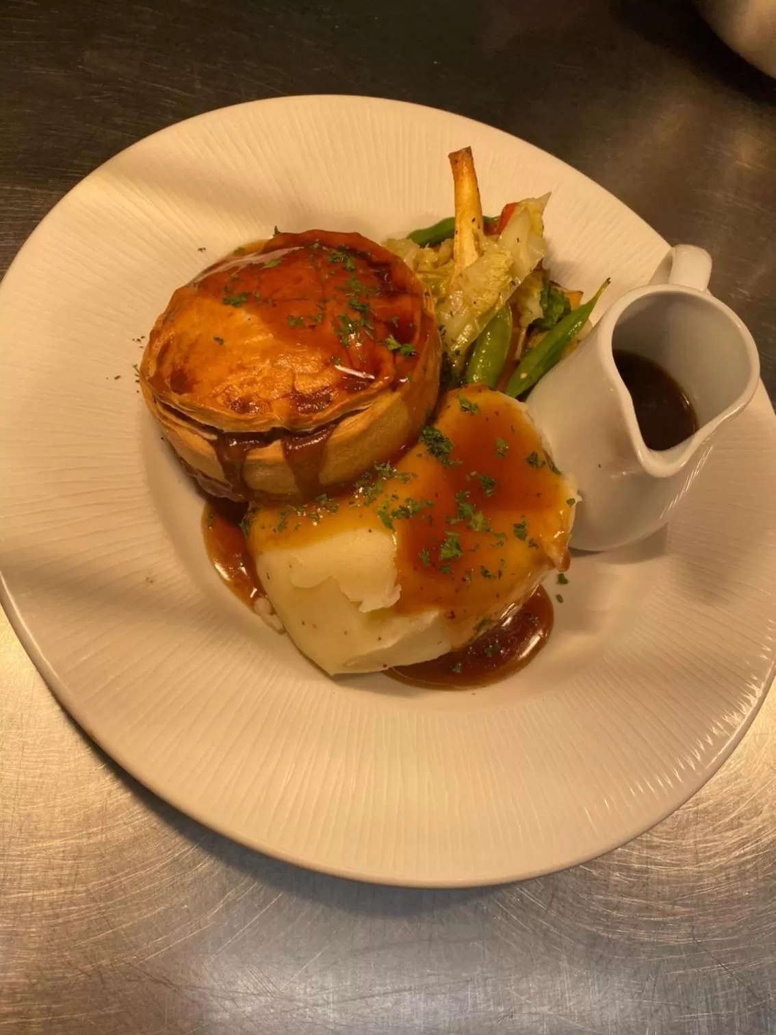 Restaurant/places to eat in Waveney House Hotel