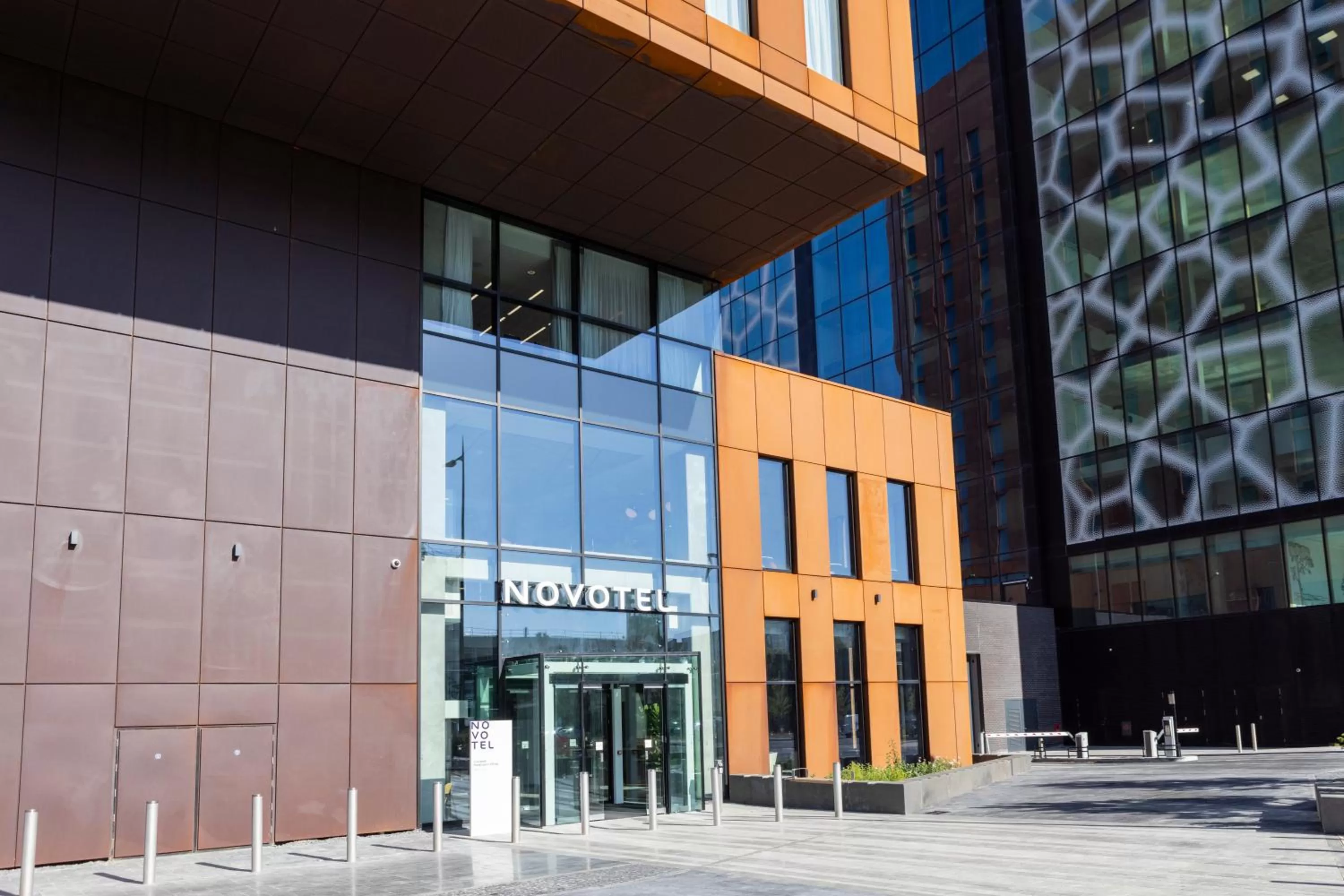 Property building in Novotel Liverpool Paddington Village