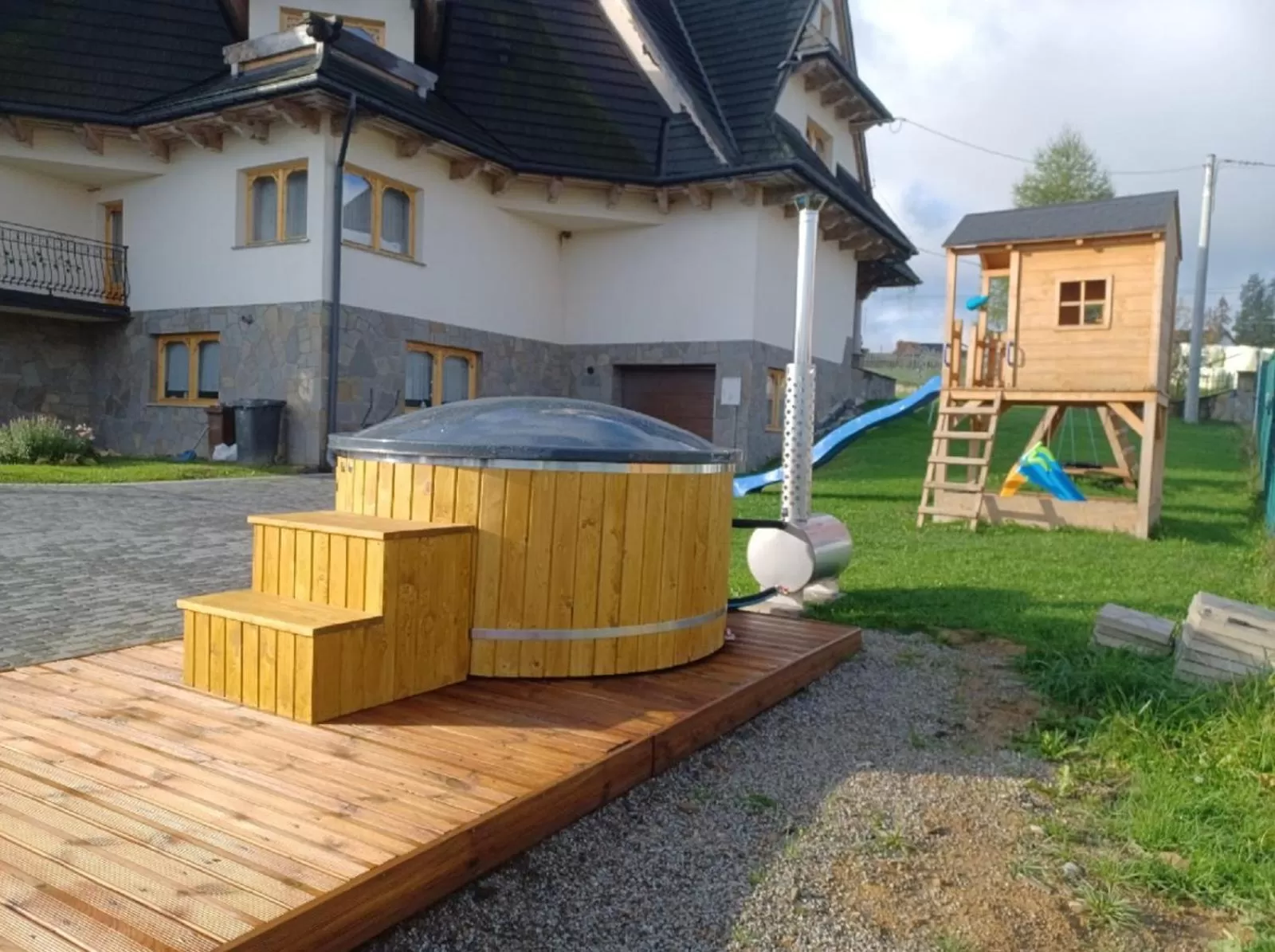 Hot Tub in Podhalanski Dworek z Jacuzzi