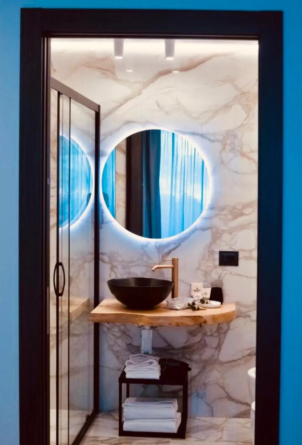 Shower in Boutique Hotel Sirmione