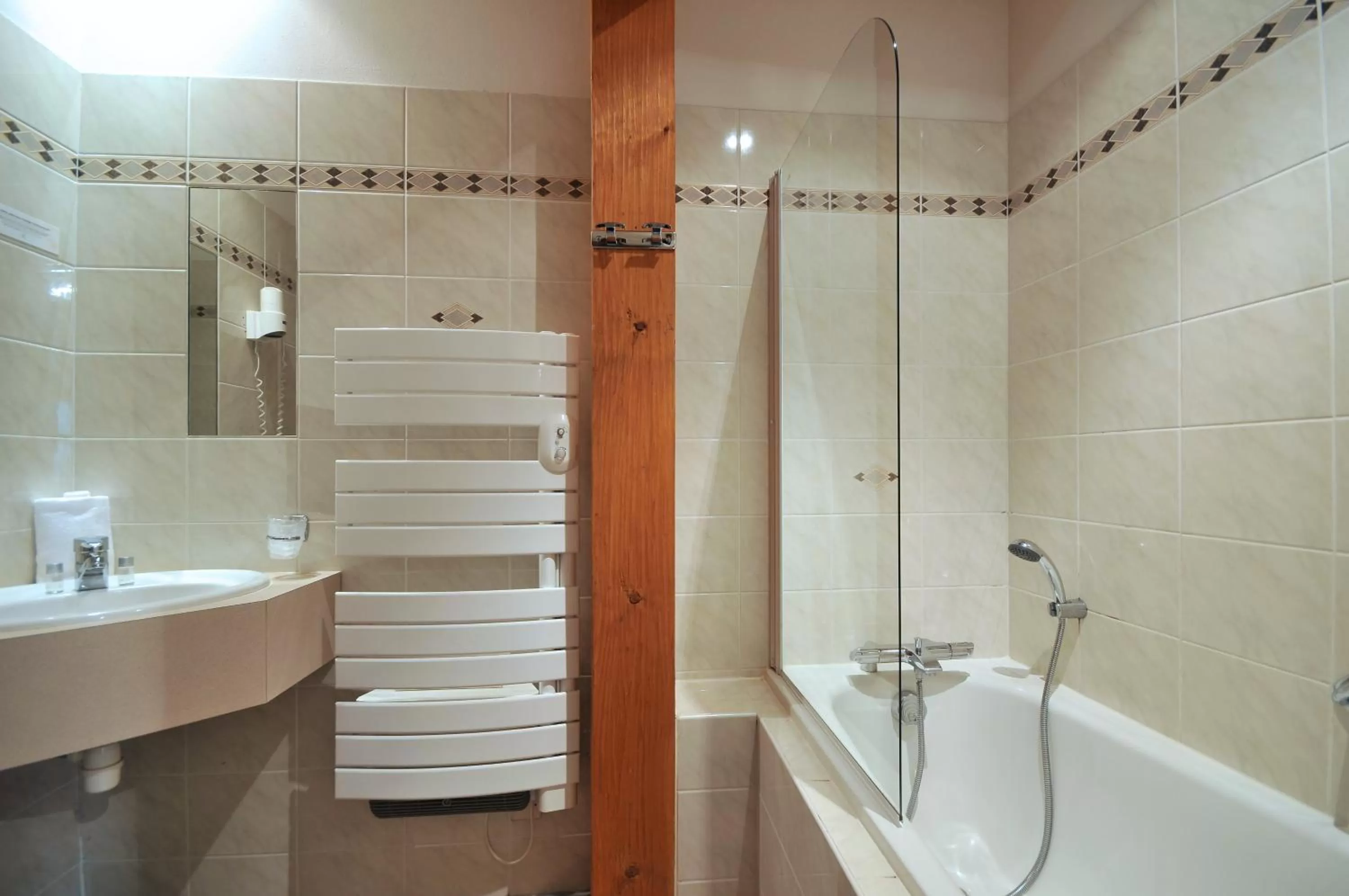 Bathroom in Hôtel Au Lion