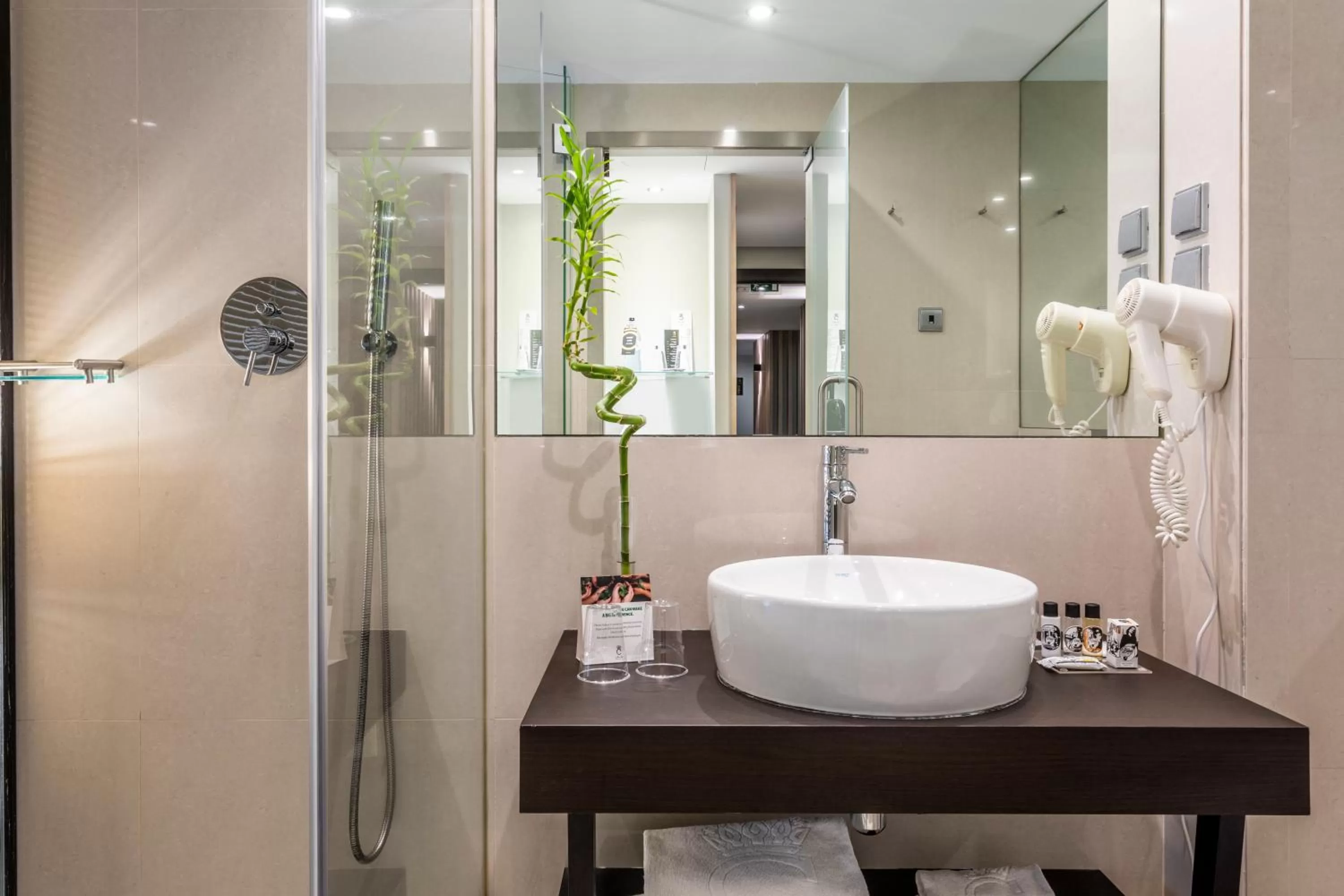 Bathroom in Czar Lisbon Hotel