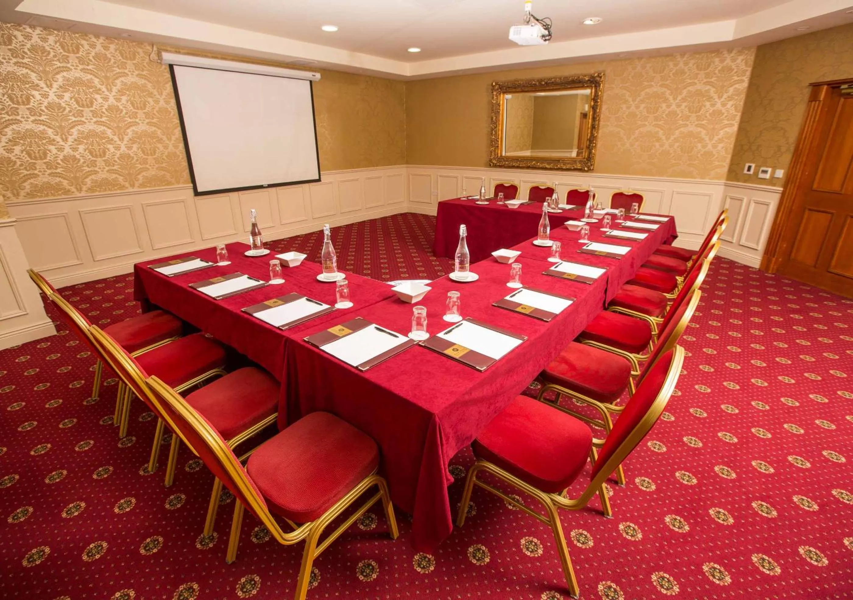 Meeting/conference room in Anner Hotel