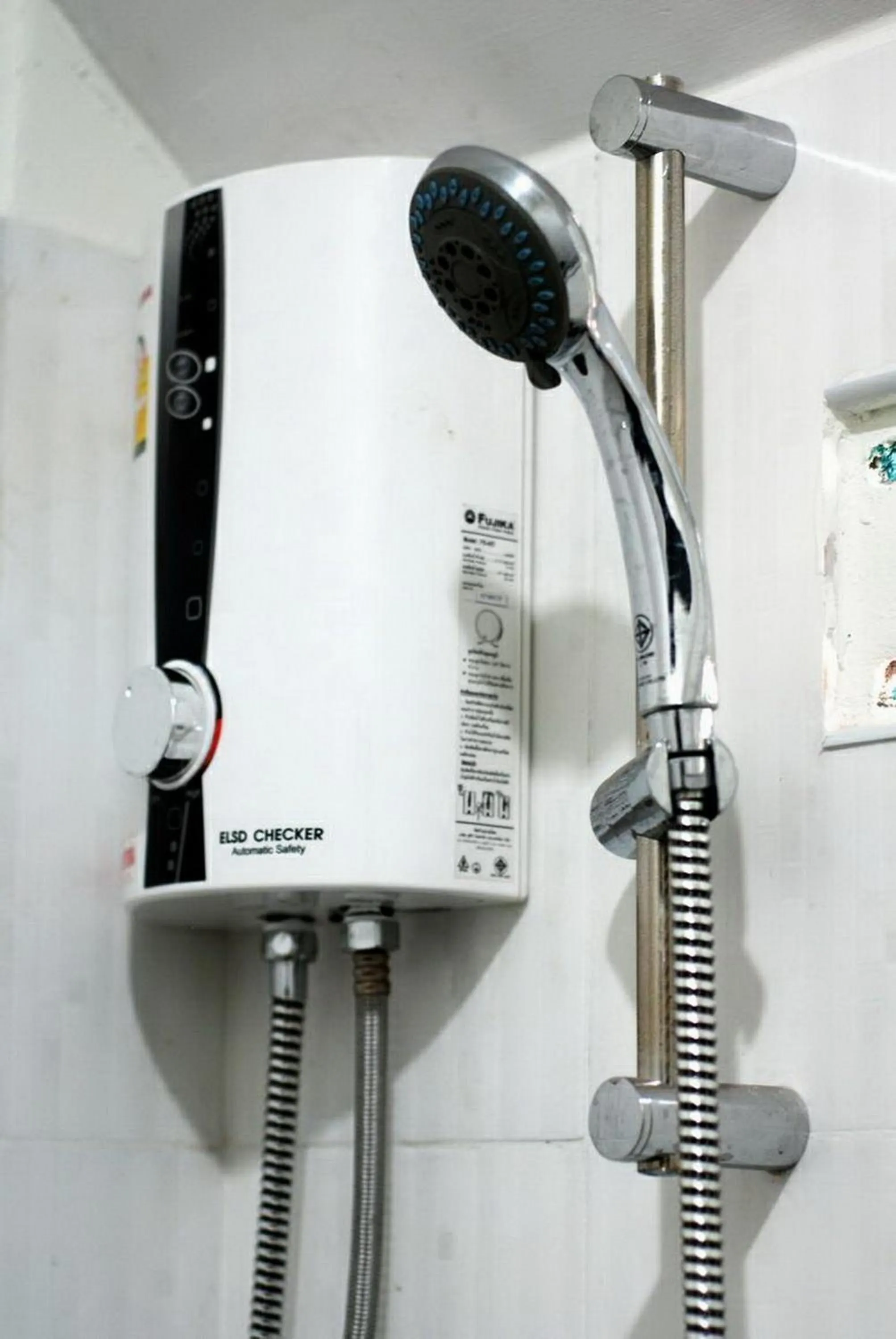 Shower in Lanta Memory Resort