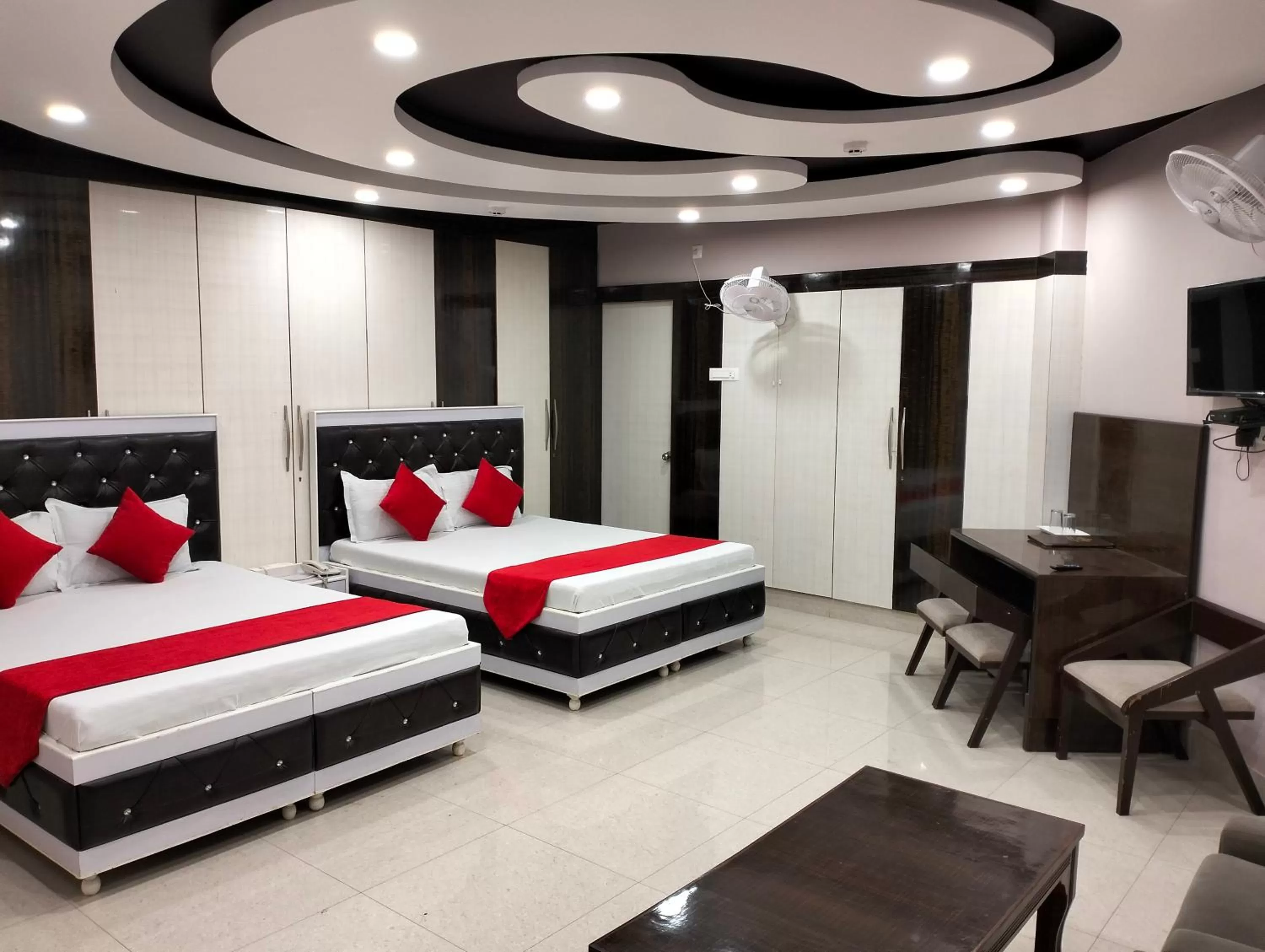 View (from property/room), Bed in Hotel Shri Gourav