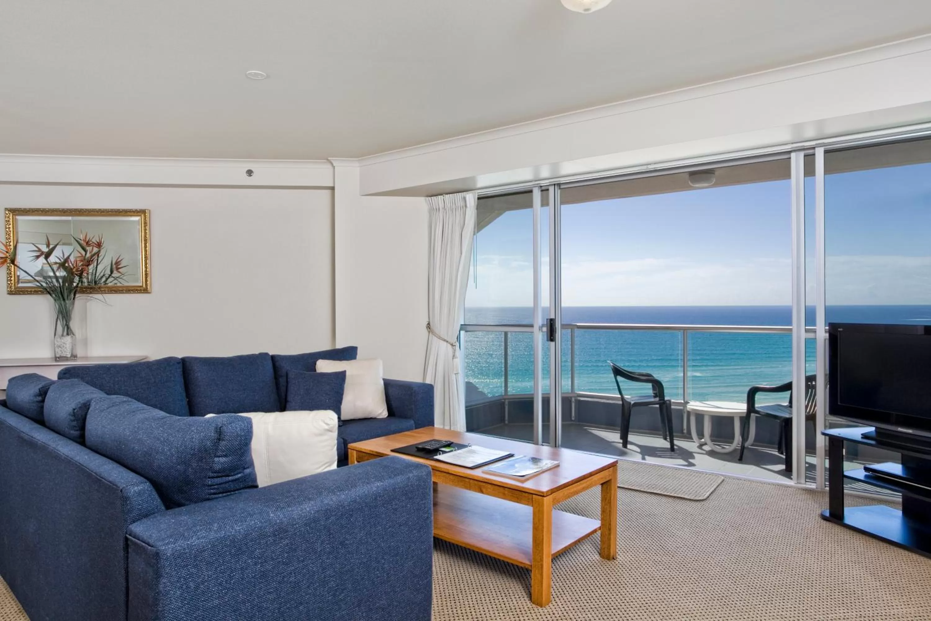 TV and multimedia in ULTIQA Points North