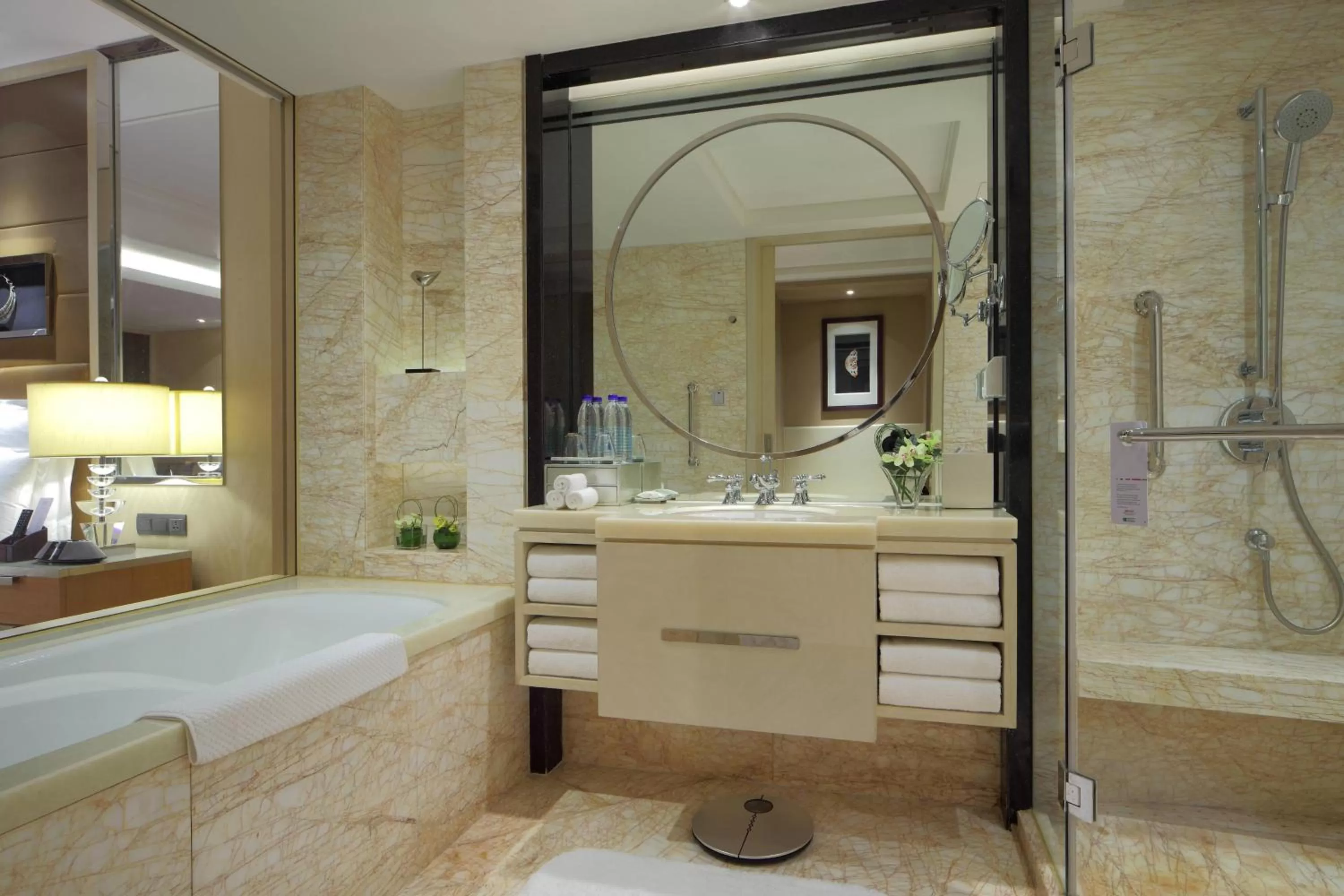 Bathroom in Guangzhou Marriott Hotel Tianhe