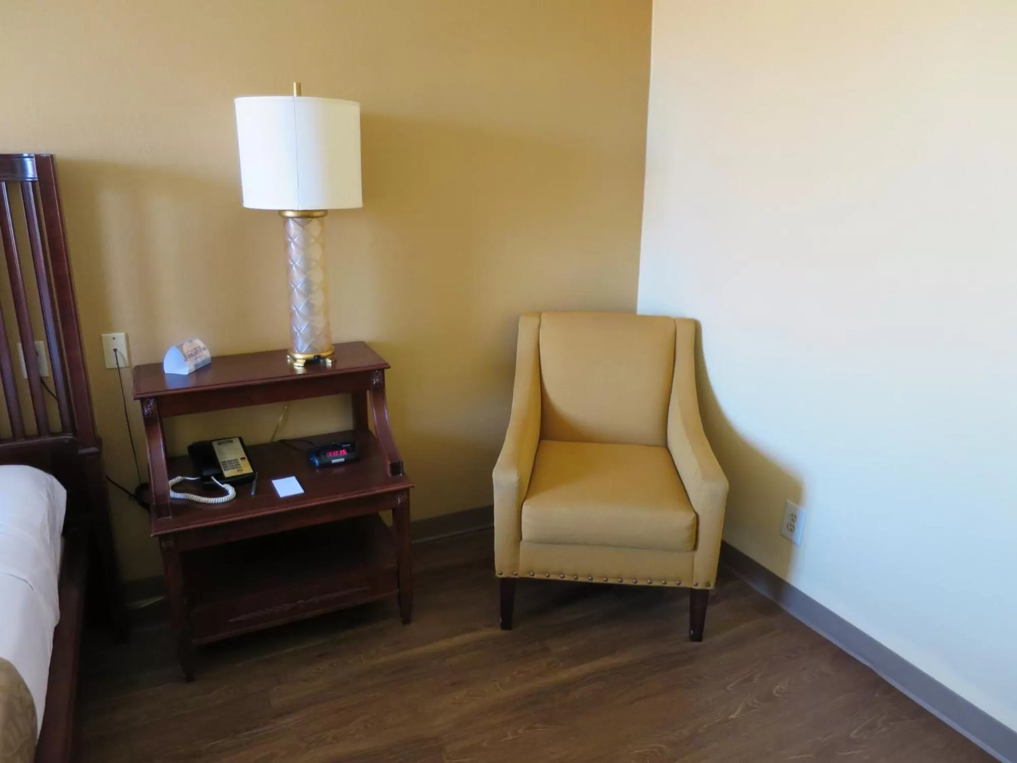 Photo of the whole room in Floridian Express International Drive