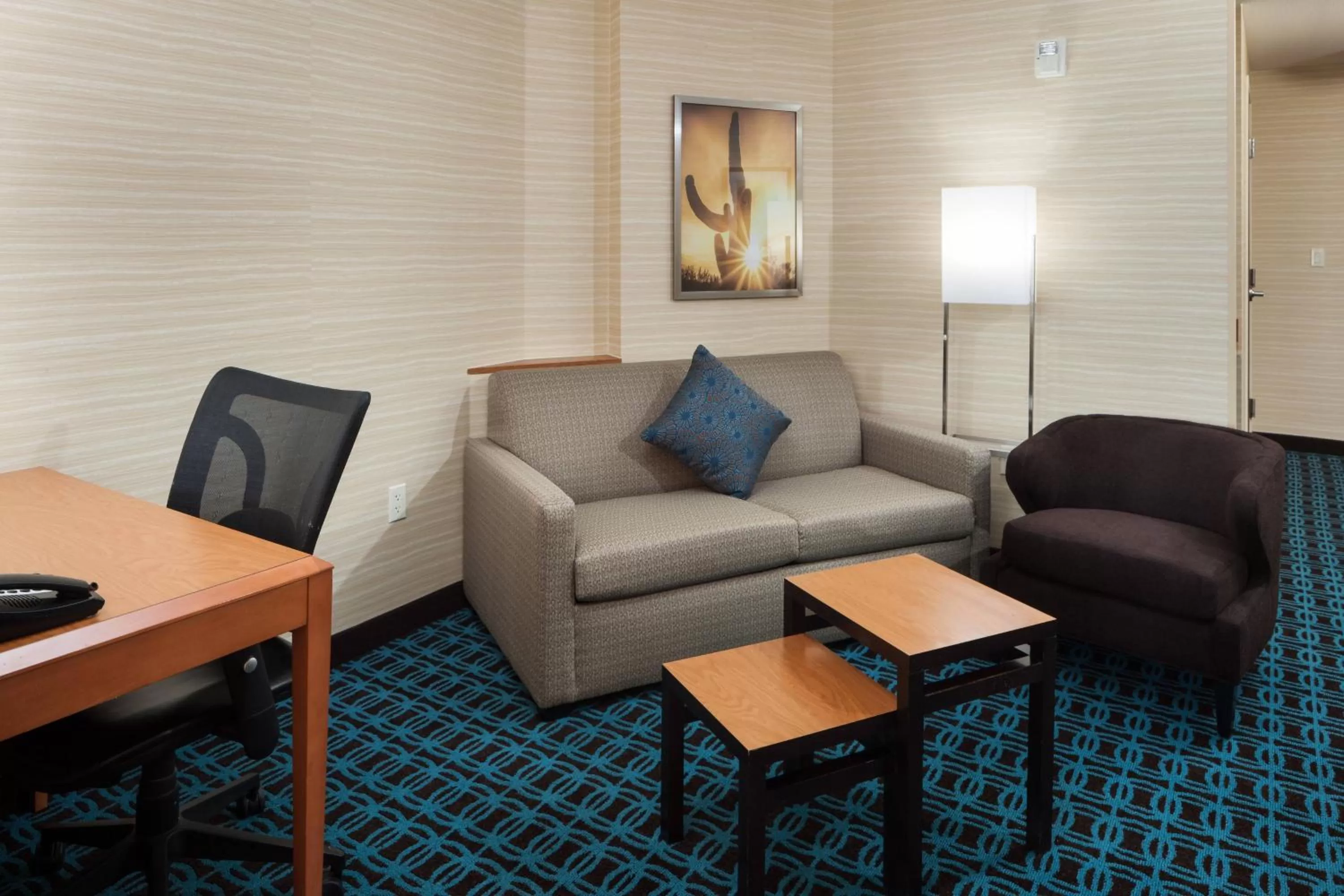 Living room in Fairfield Inn and Suites Phoenix Chandler Fashion Center