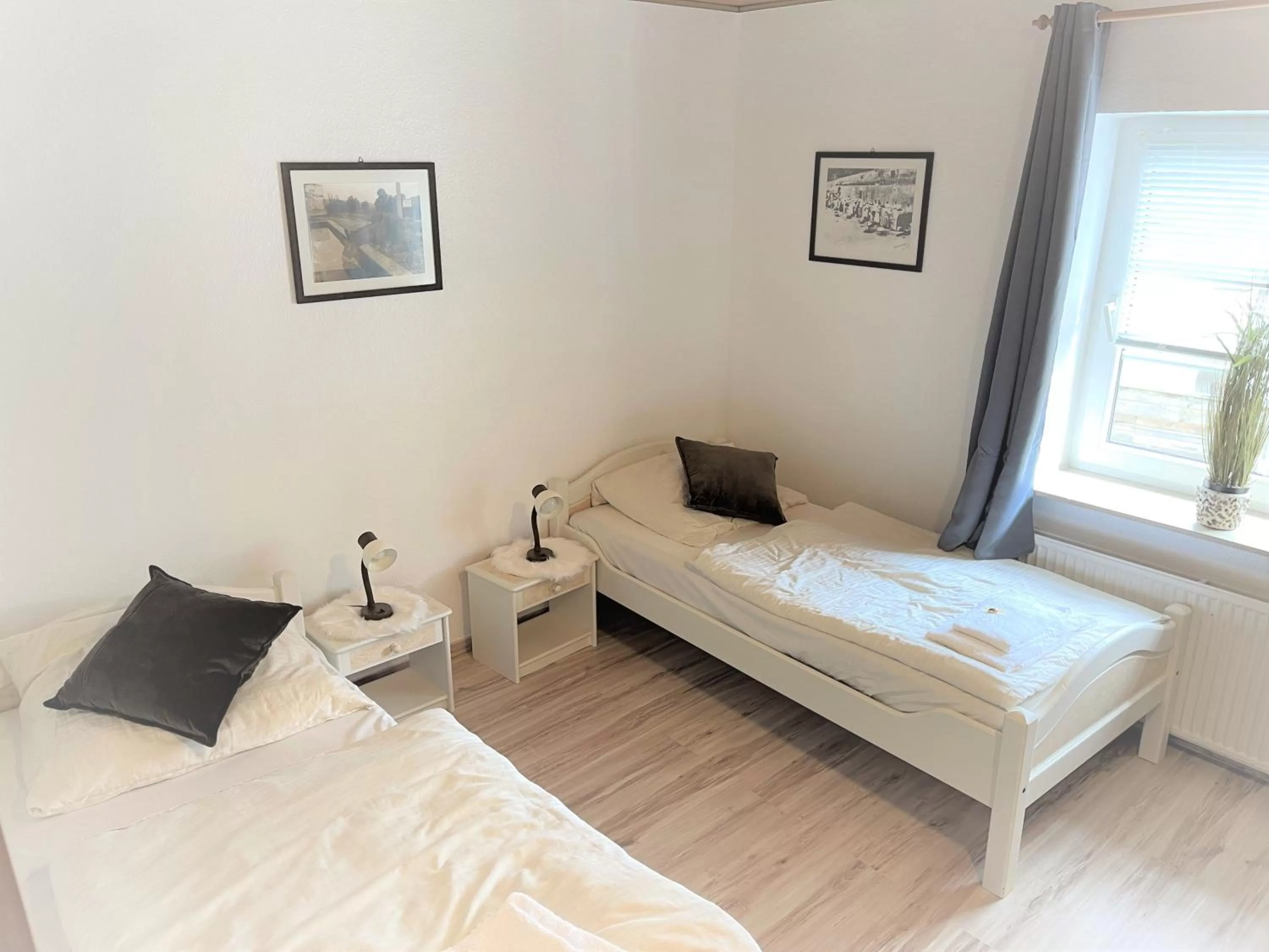 Bed in Ellada Restaurant & Hotel