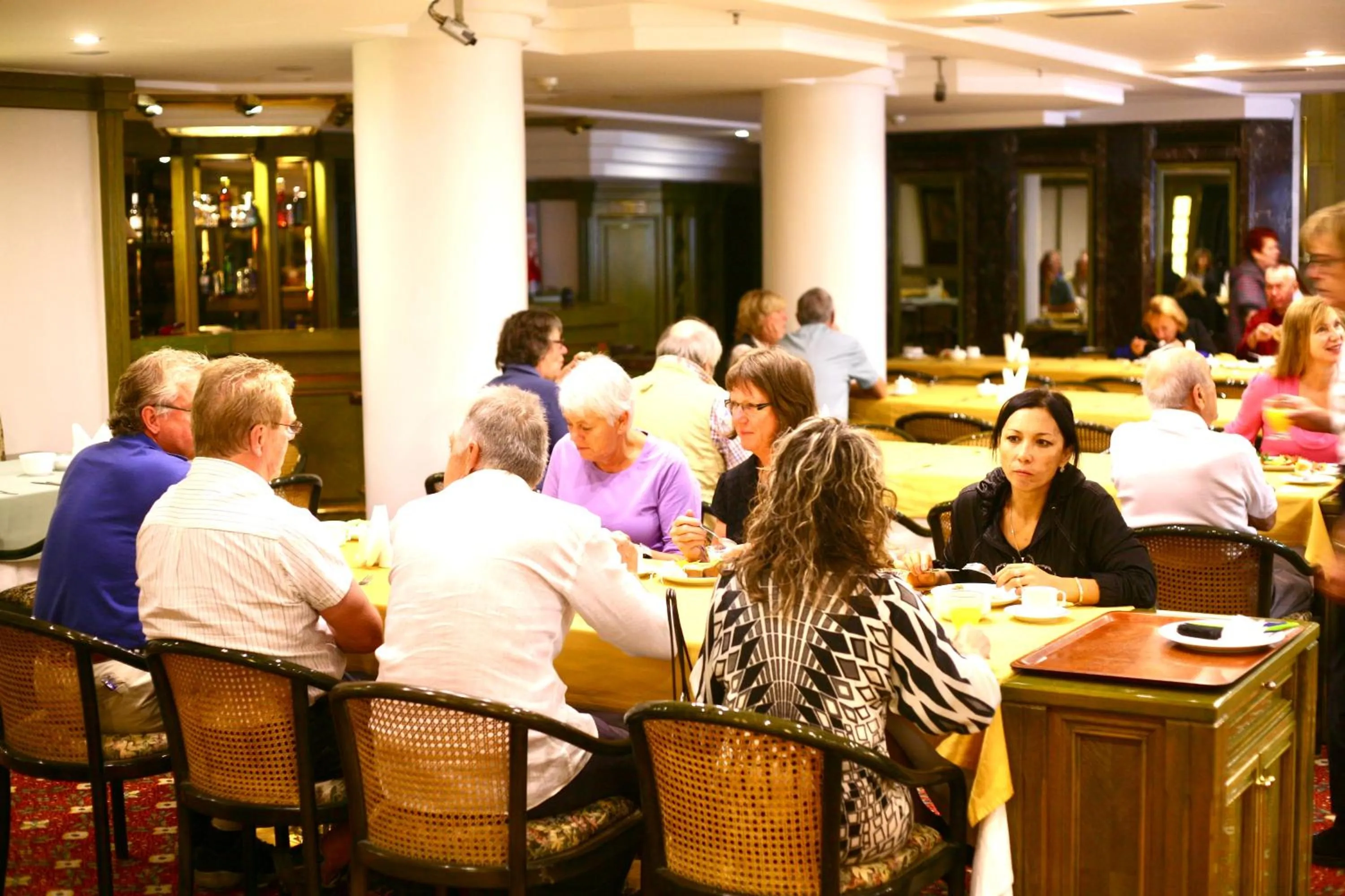 Restaurant/places to eat in Istanbul Royal Hotel