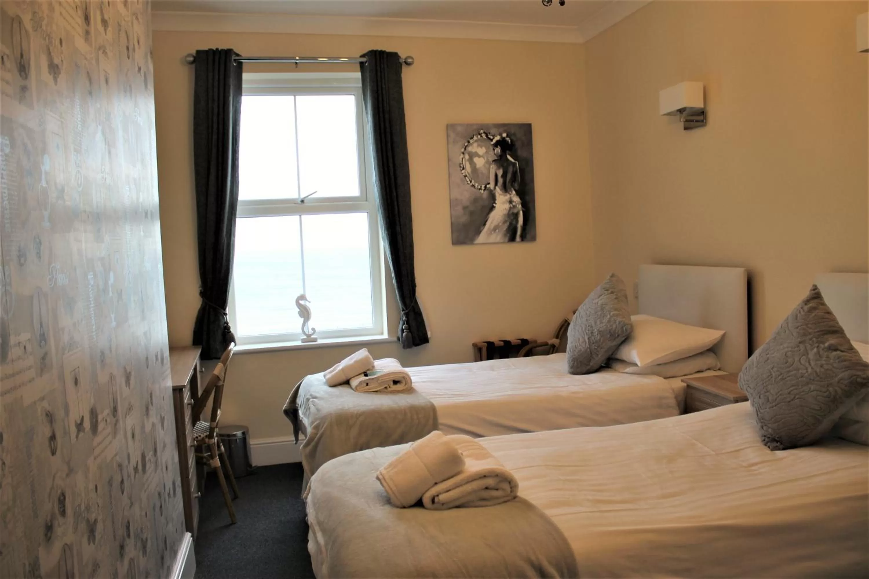 Bed in Winchmore Hotel