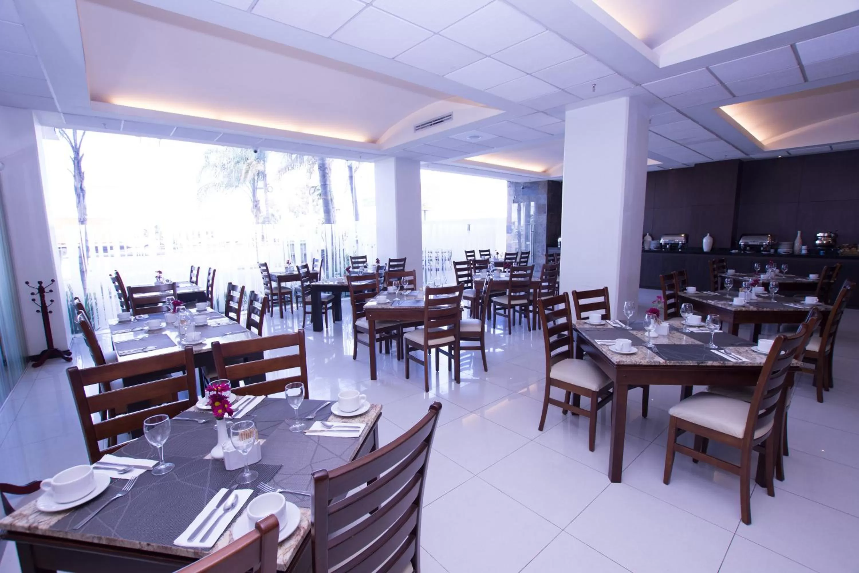 Restaurant/places to eat in Crown Victoria Hotel