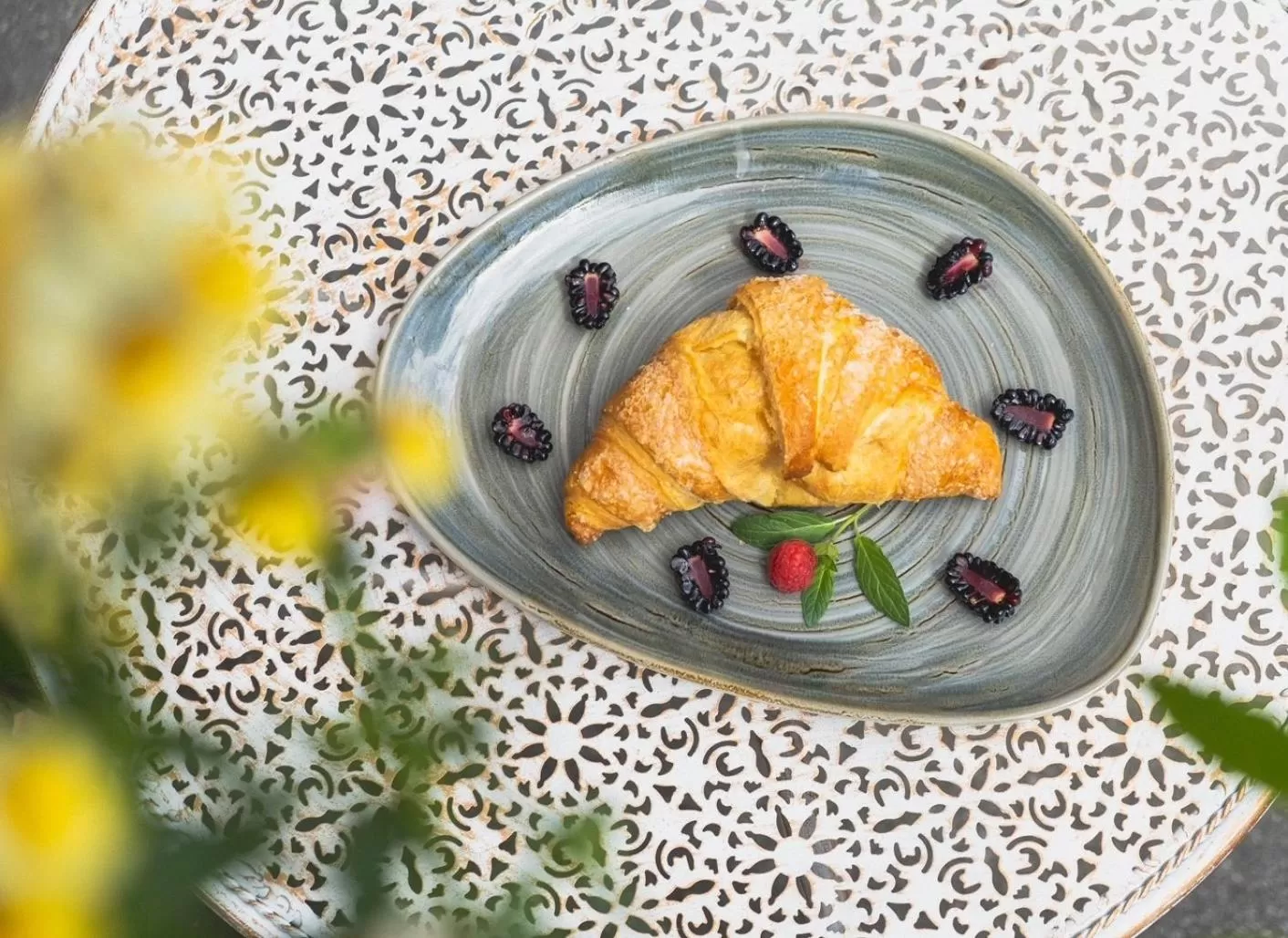 Breakfast in Blackhome Innsbruck Boutique I contactless check-in