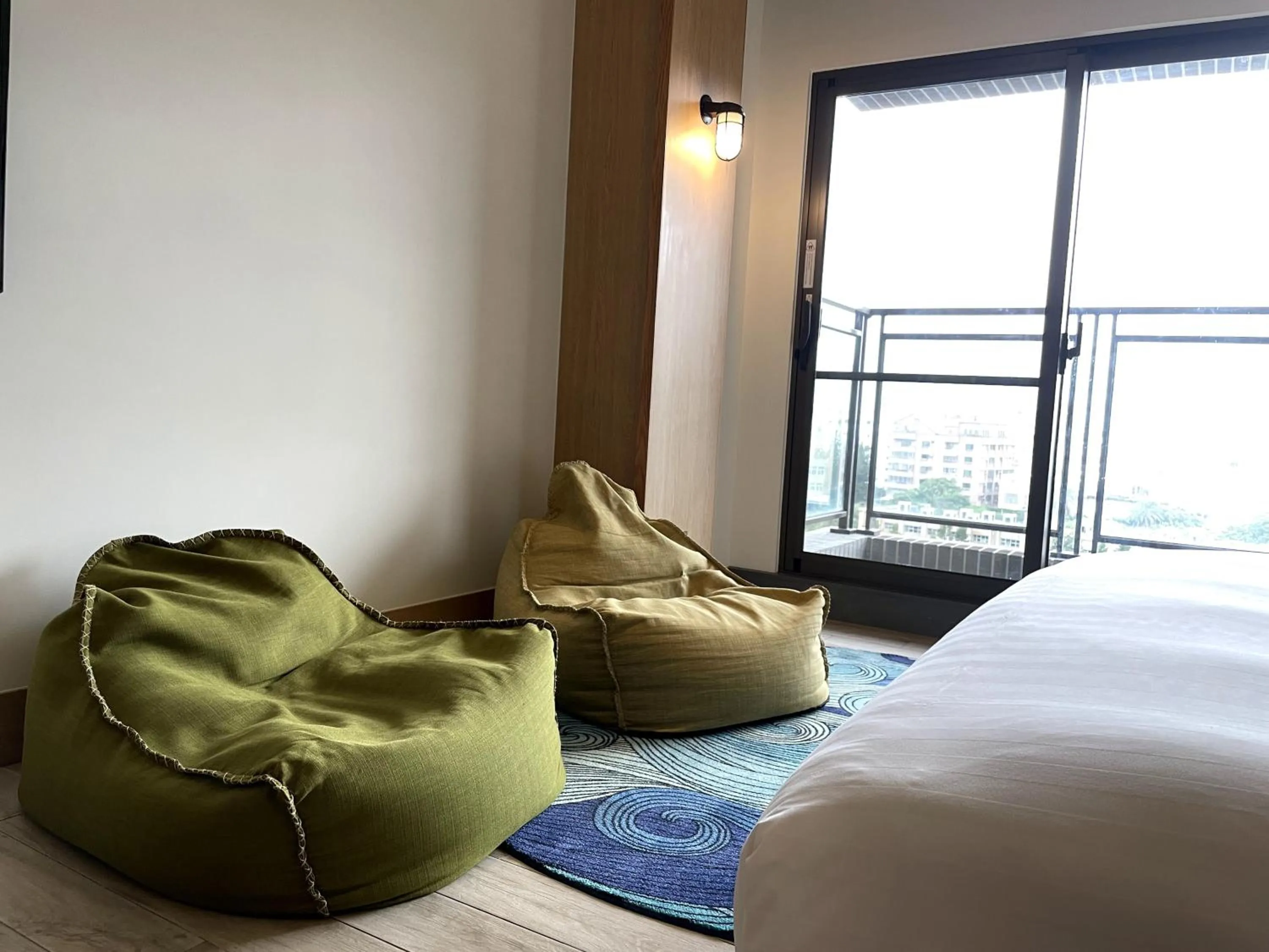 Decorative detail, Bed in Discovery Hotel