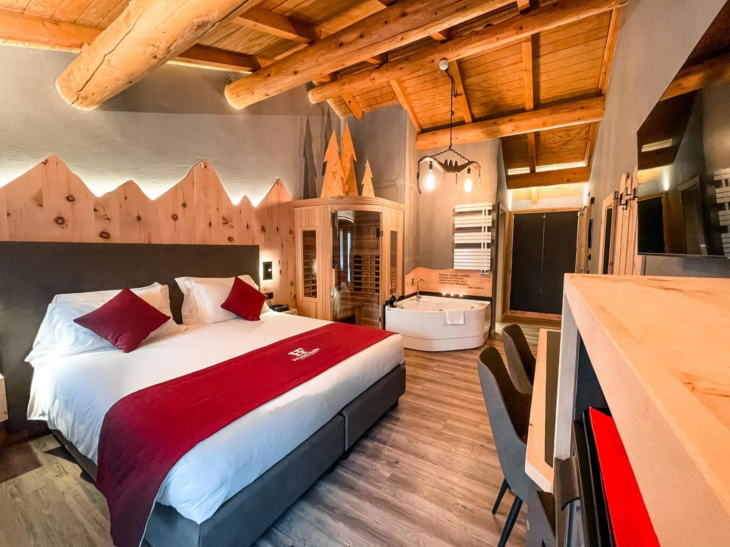 Bedroom, Bed in Francesin Active Hotel