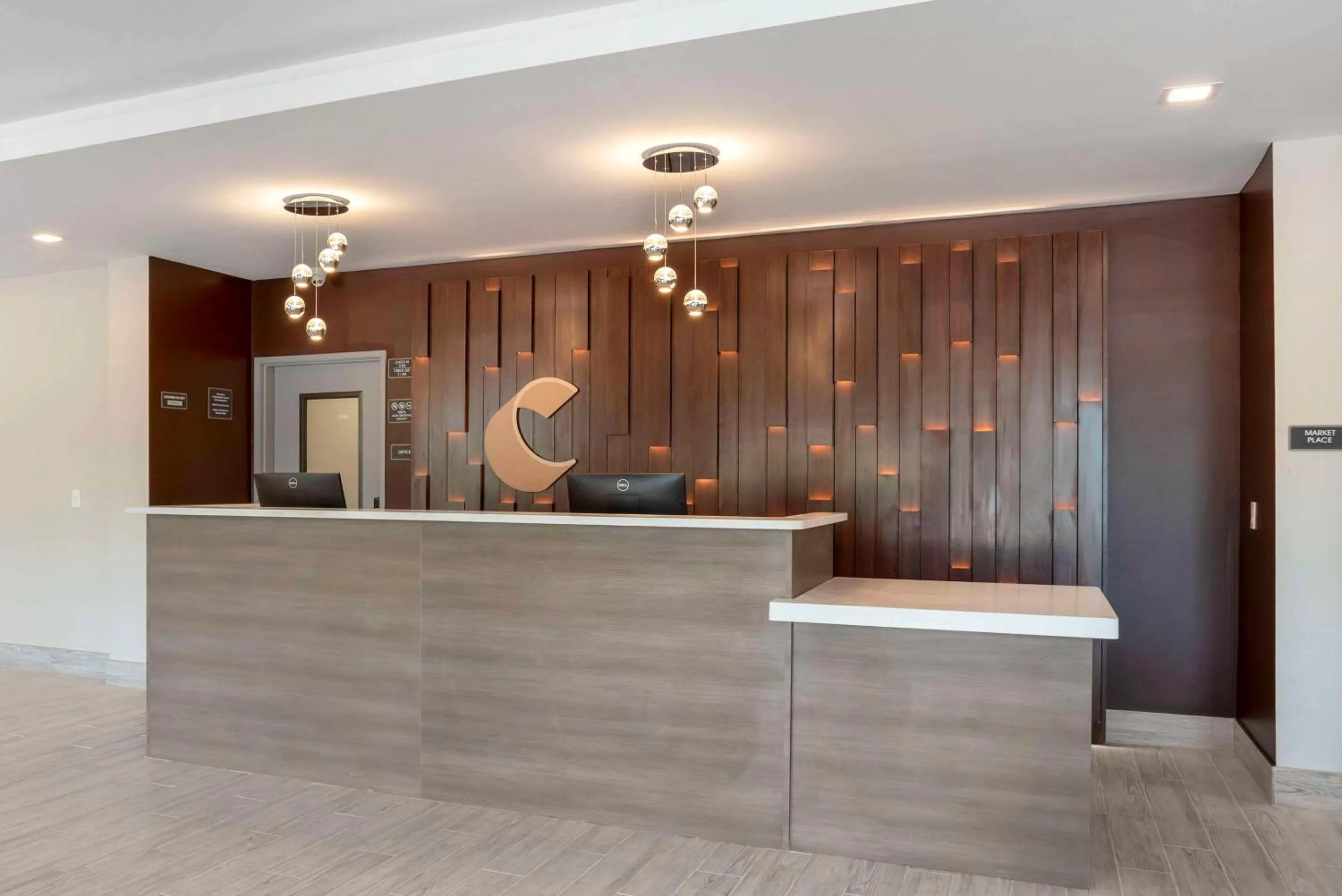 Lobby or reception in Comfort Inn & Suites Destin near Henderson Beach