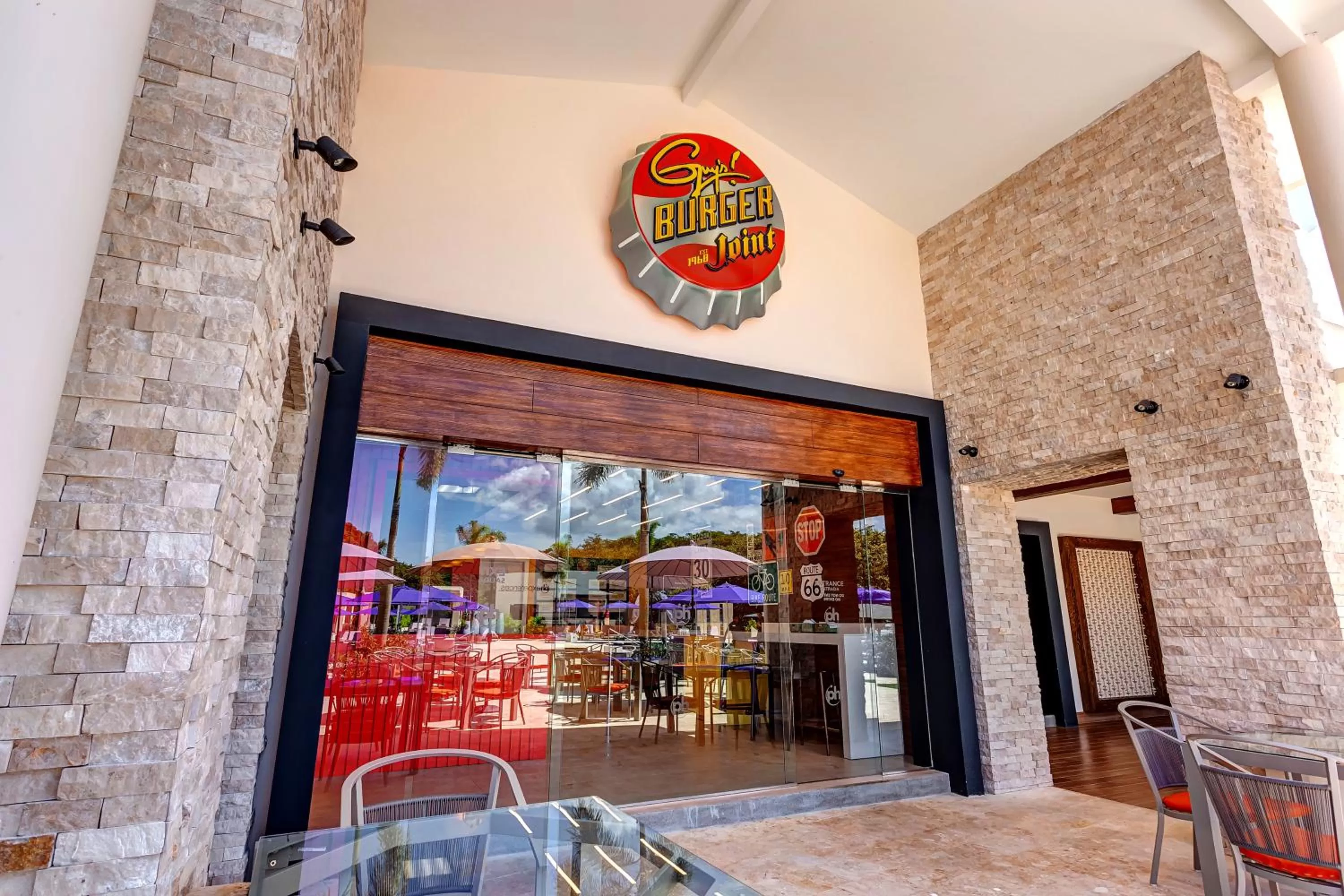Restaurant/places to eat in Planet Hollywood Cancun by Royalton, An Autograph Collection All-Inclusive Resort