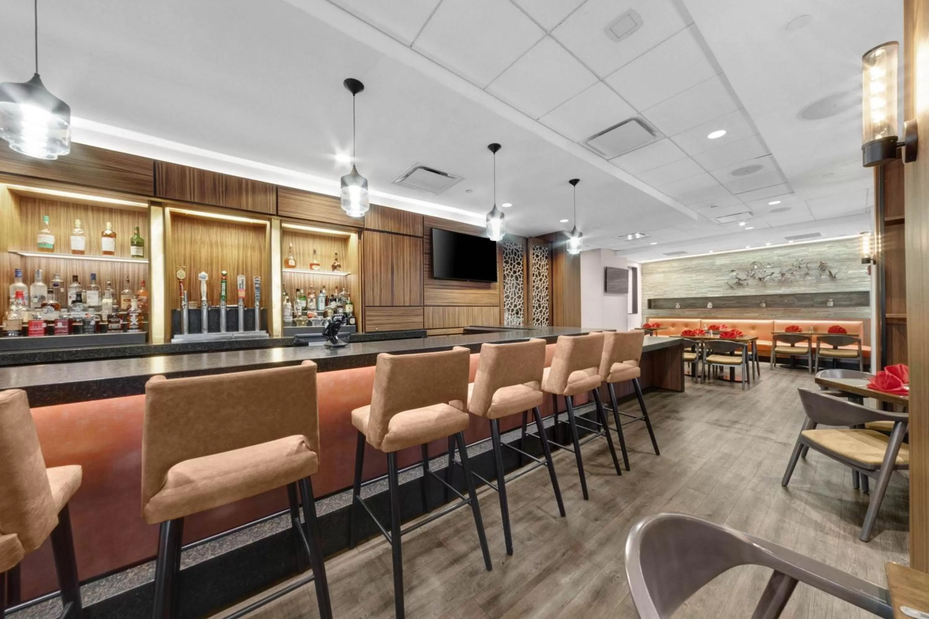 Lounge or bar in Houston Marriott North