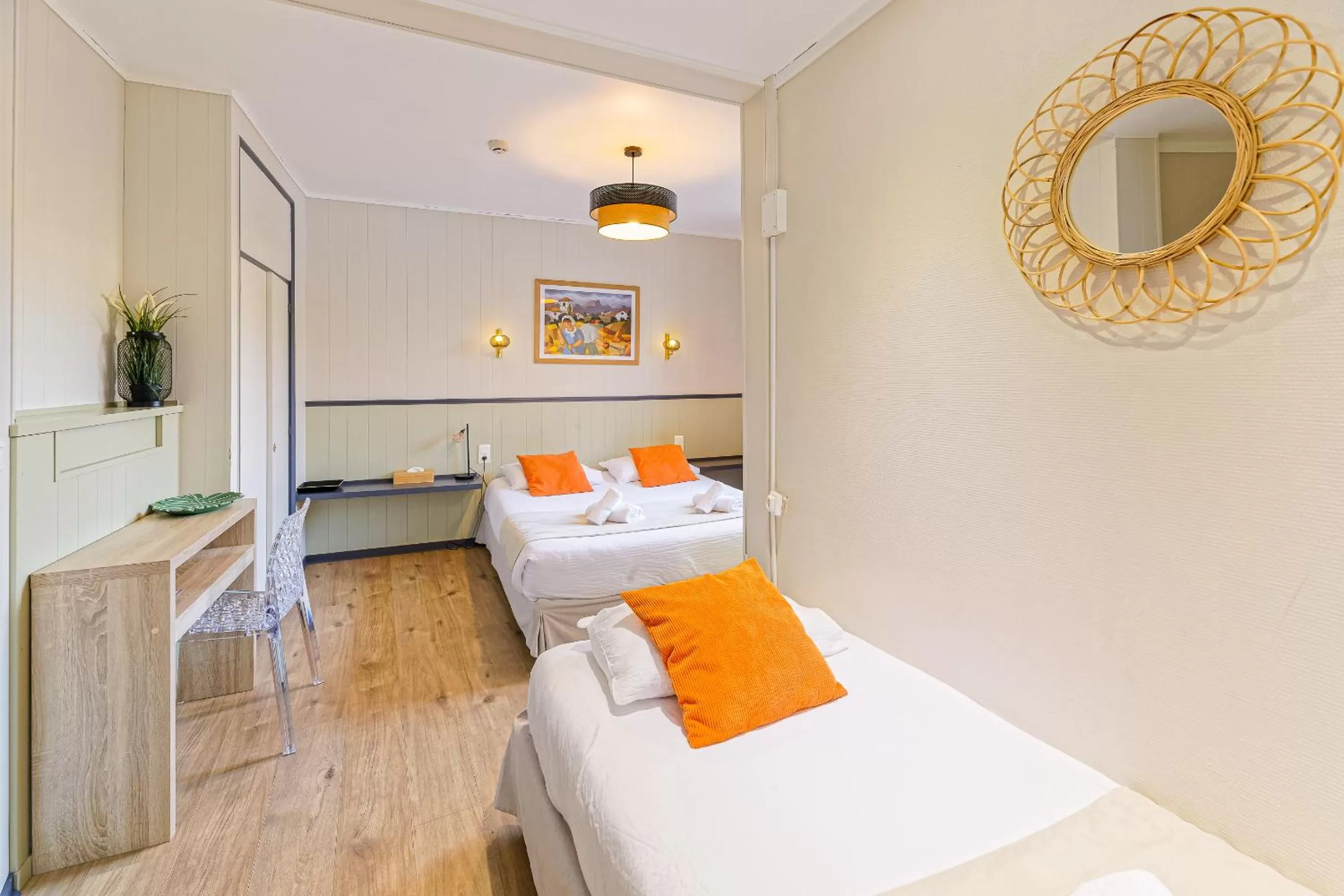 Photo of the whole room, Bed in Hotel Cote Basque