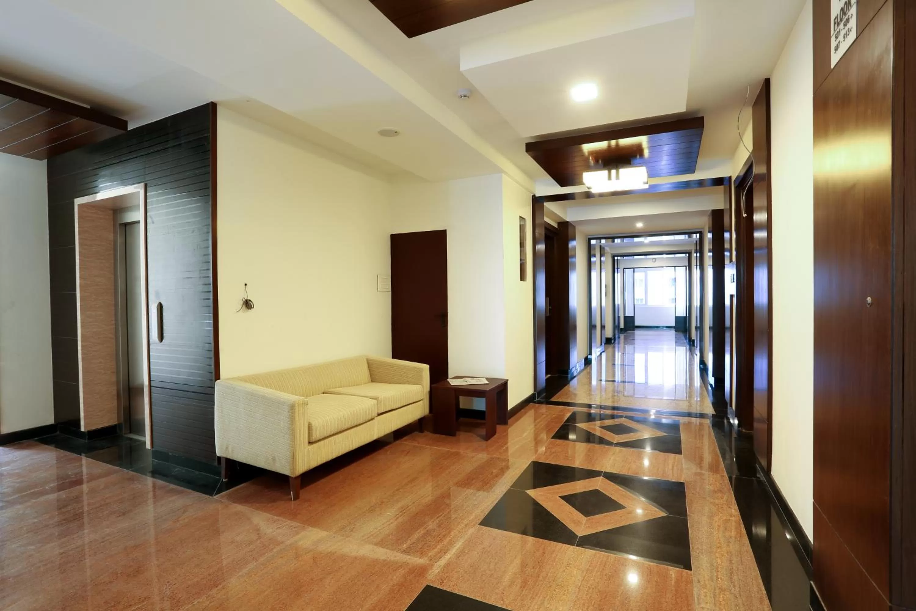 Seating area in Fressotel Seetharam