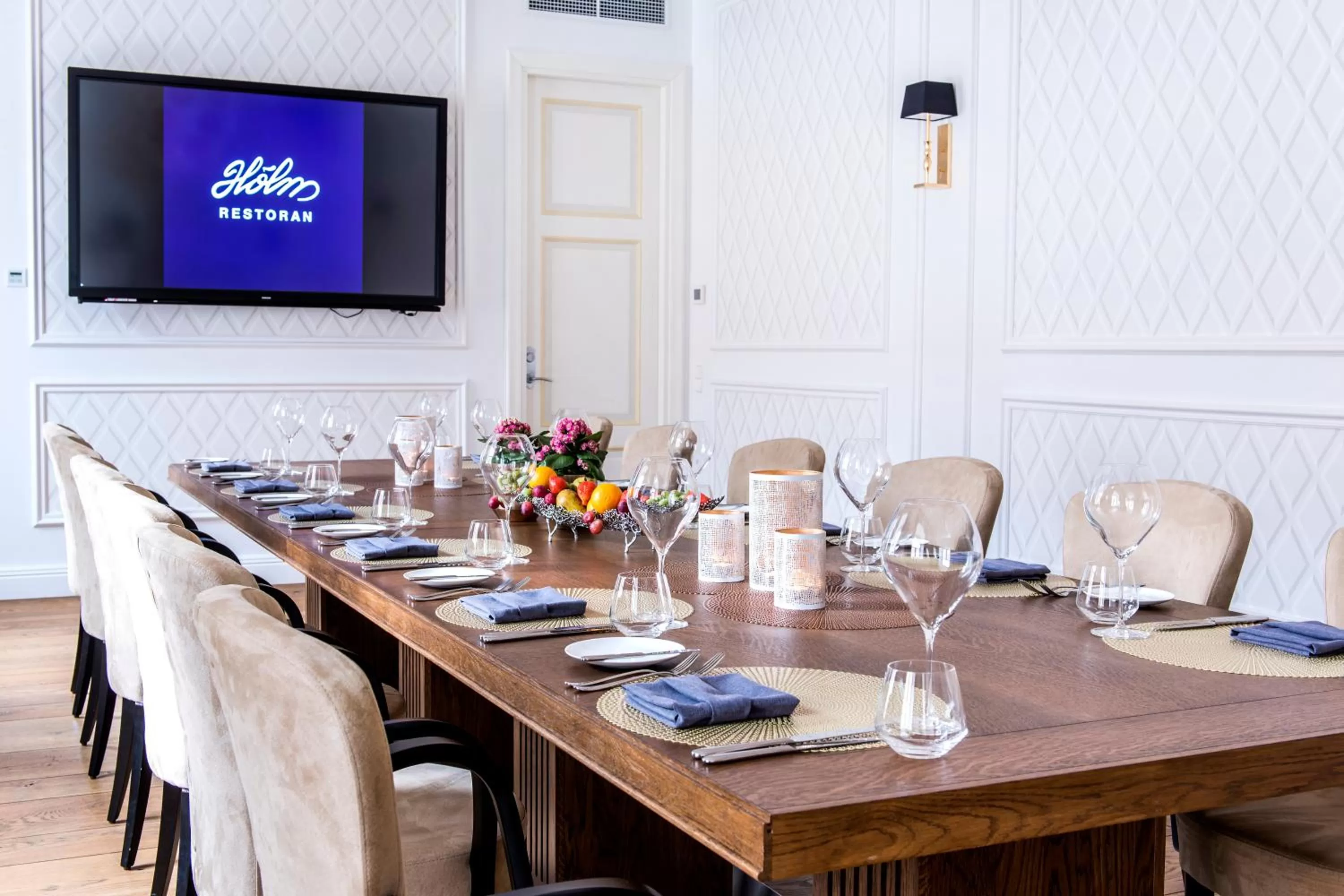 Business facilities in Lydia Hotel