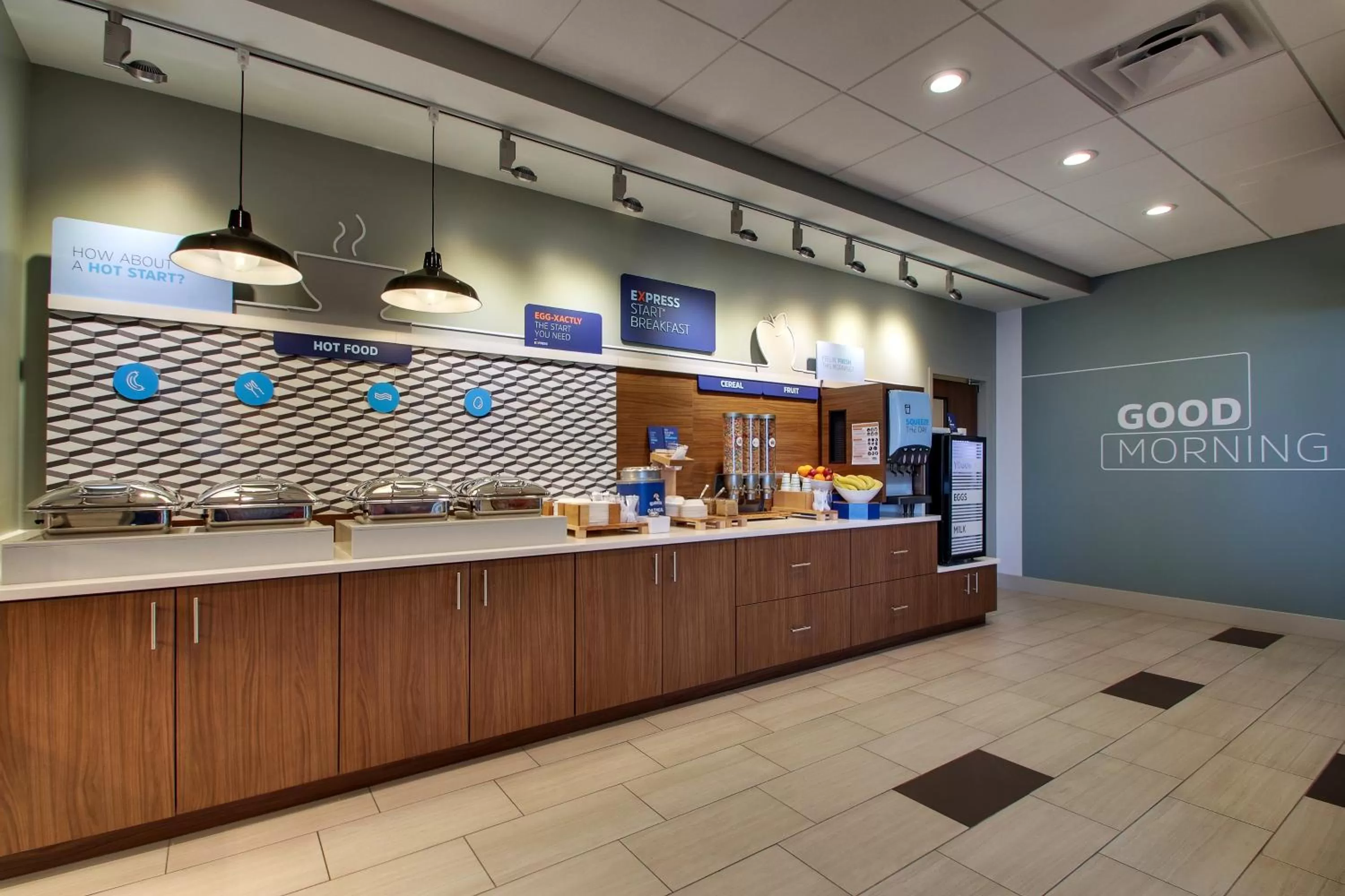 Breakfast in Holiday Inn Express & Suites Findlay North by IHG