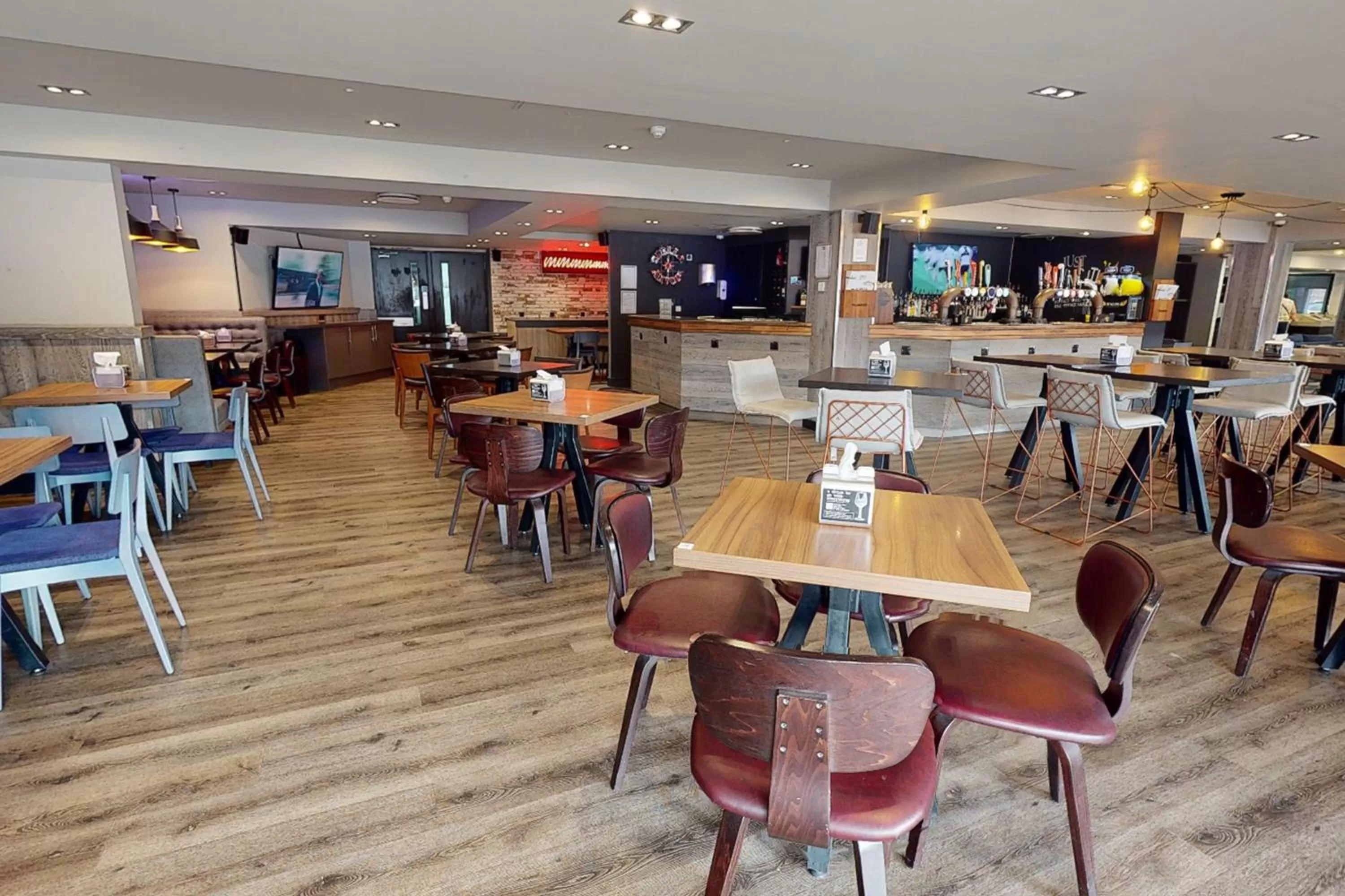 Restaurant/places to eat in Village Hotel Swansea