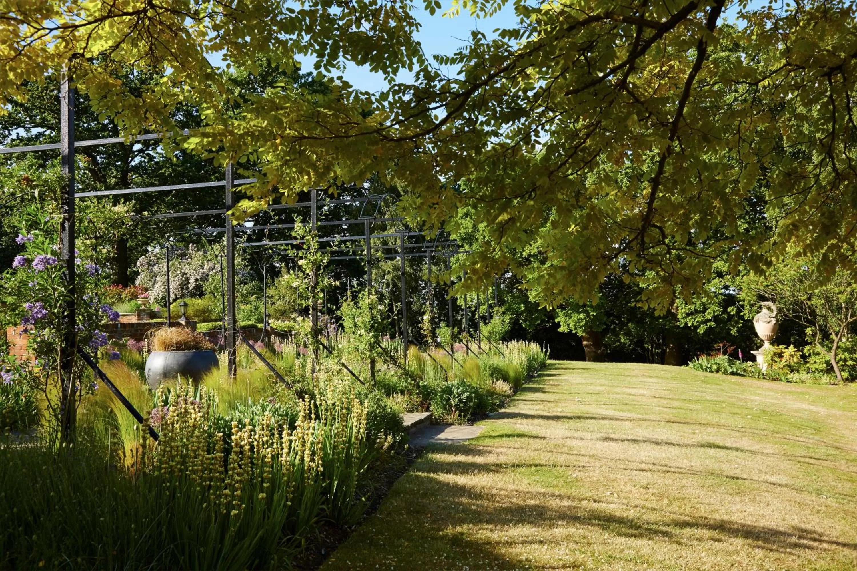 Garden in Bromley Court Hotel London