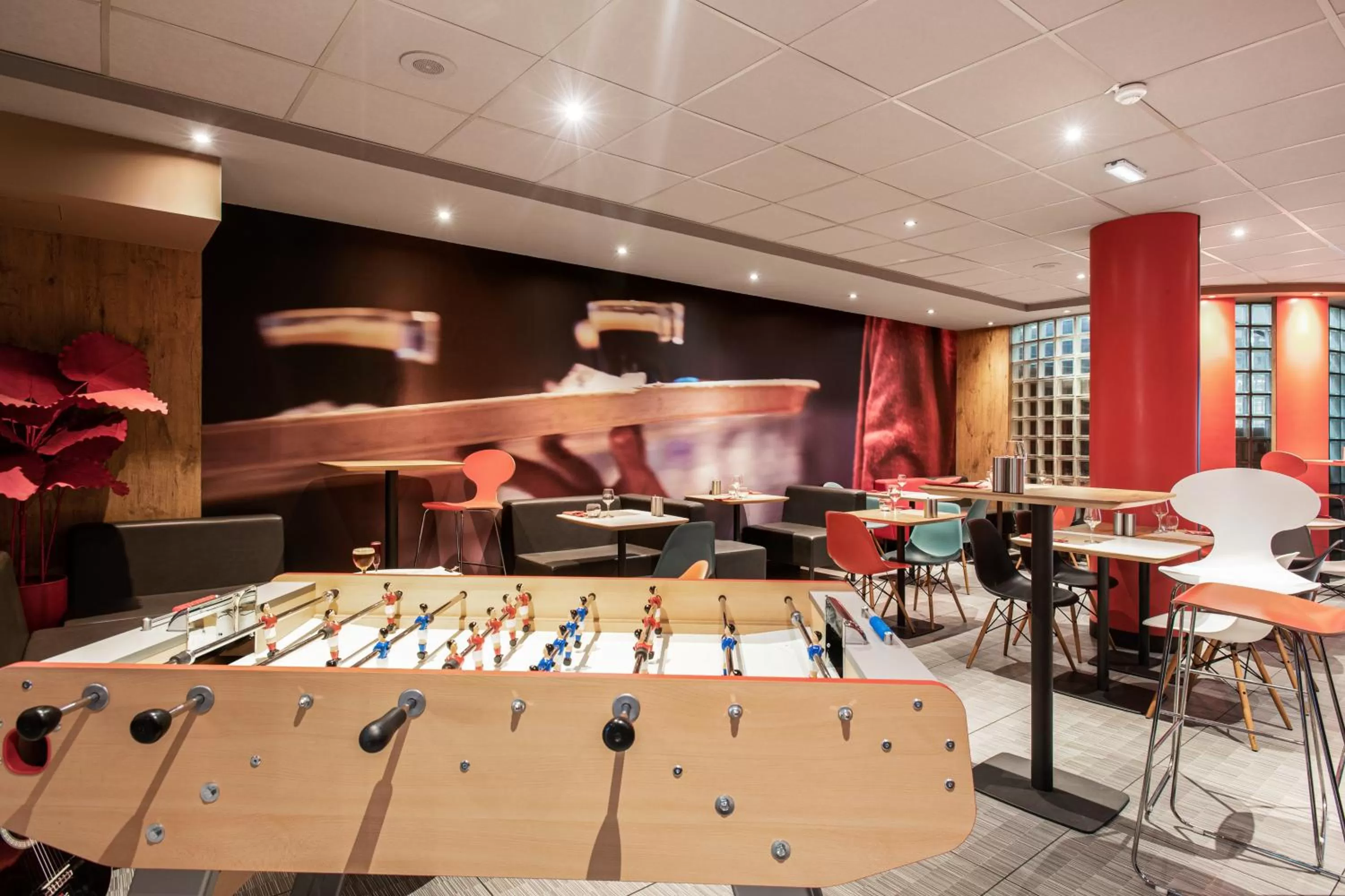 Restaurant/places to eat in ibis Lorient Centre Gare