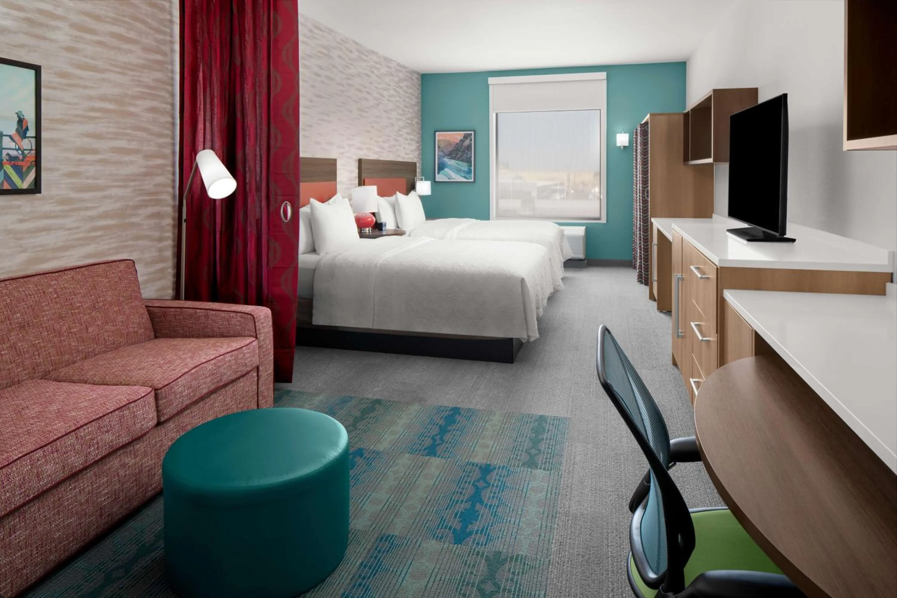 Living room, Bed in Home2 Suites By Hilton Hobbs