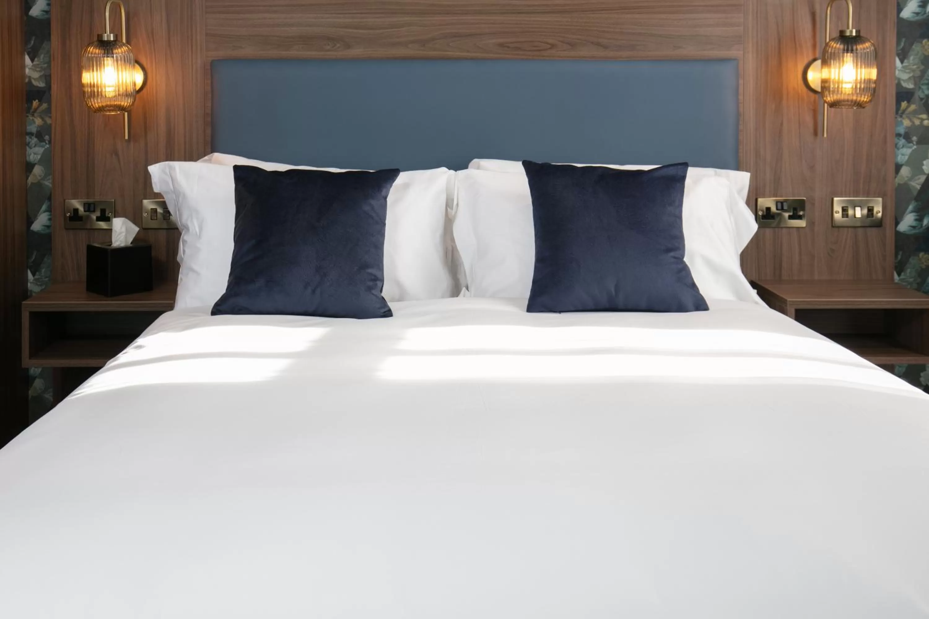 Bed in Best Western Hotel 99