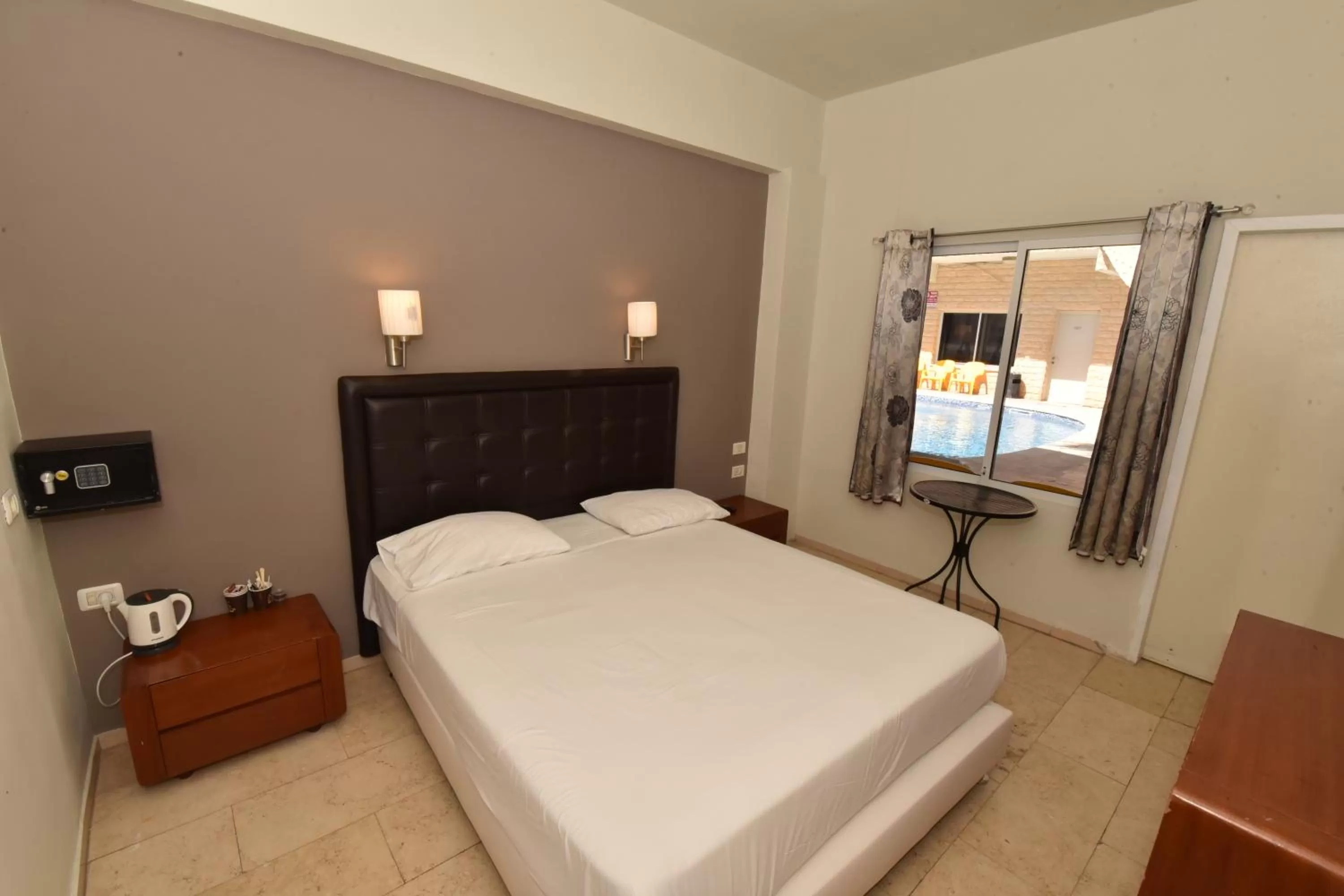 Photo of the whole room, Bed in Red Sea Hotel