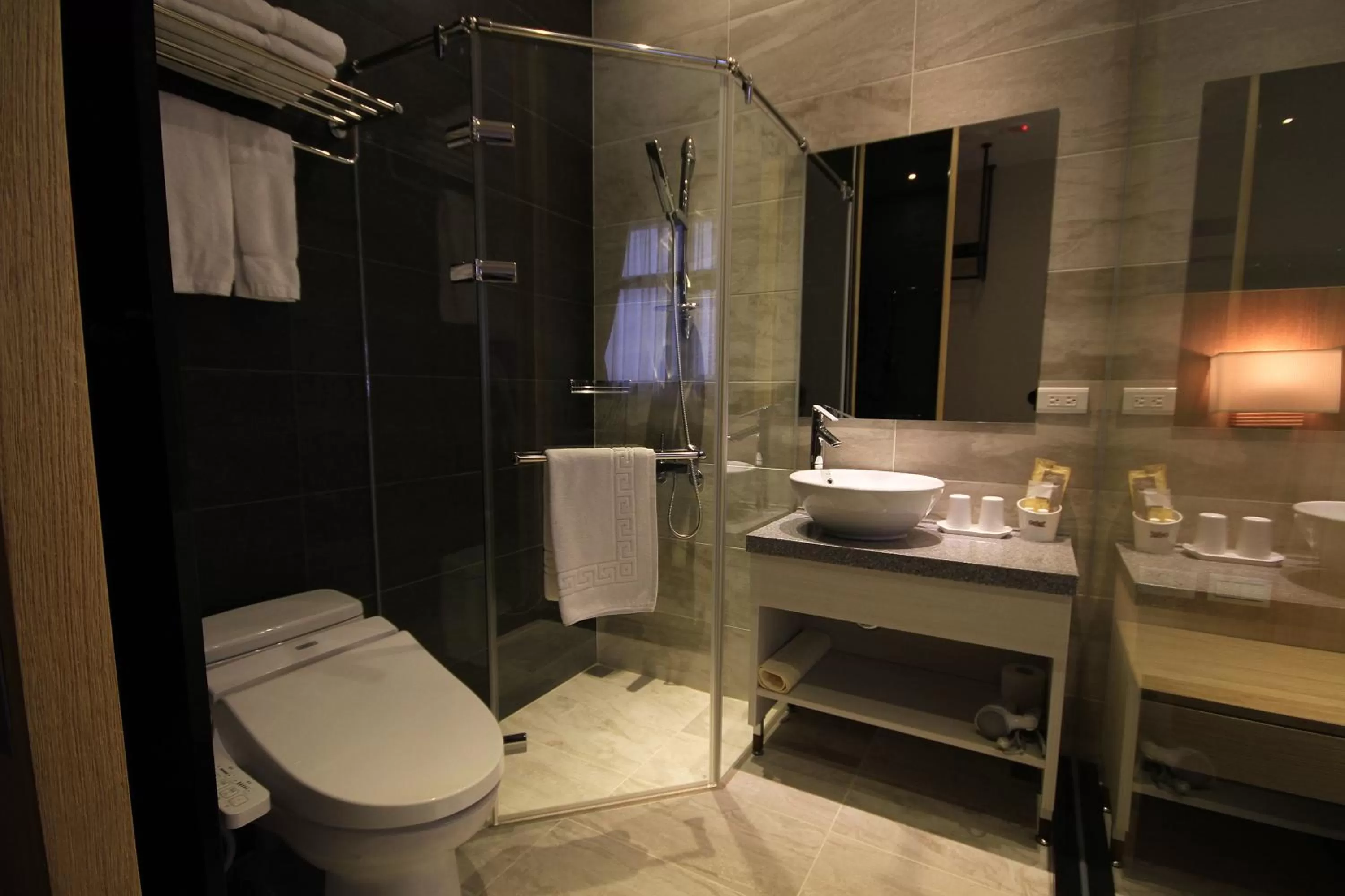 Bathroom in Hangkhau Hotel